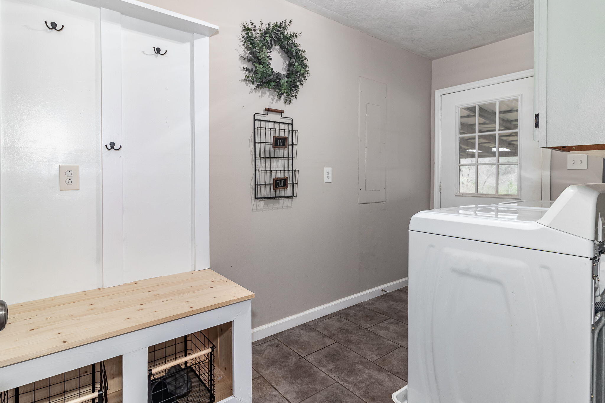 30-web-or-mls-1545 SWINT RD ©--17