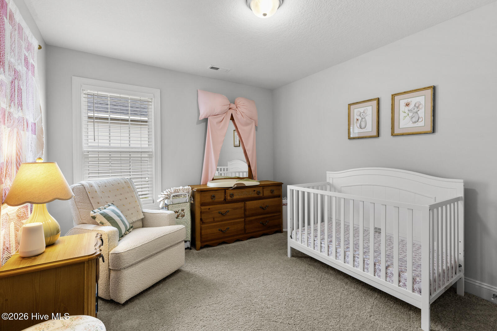 100563799 | Photo 25