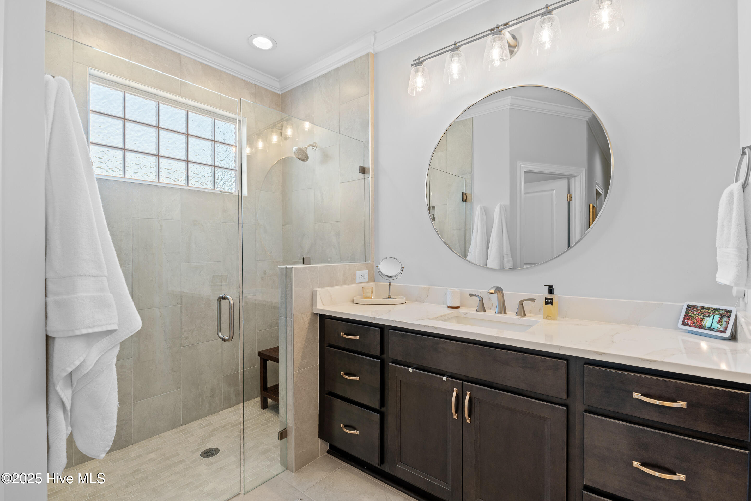 100545902 | Photo 44