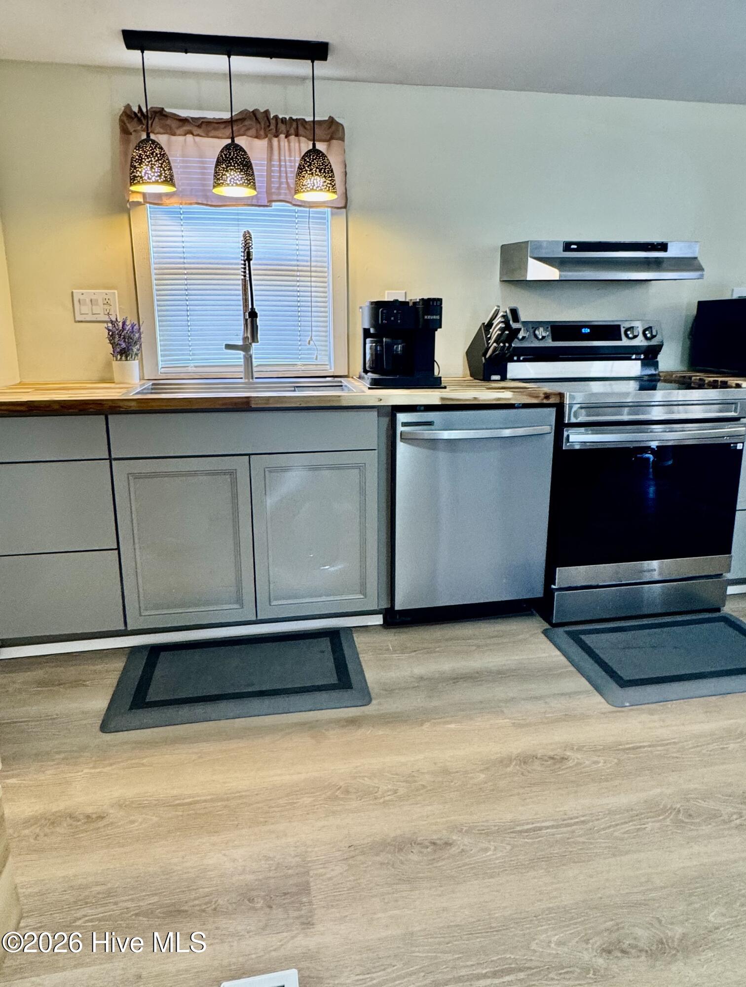 Homes for sale in Elizabeth City, NC | 110 Seaview Dr, Elizabeth City, NC 27909 | MLS# 100544531