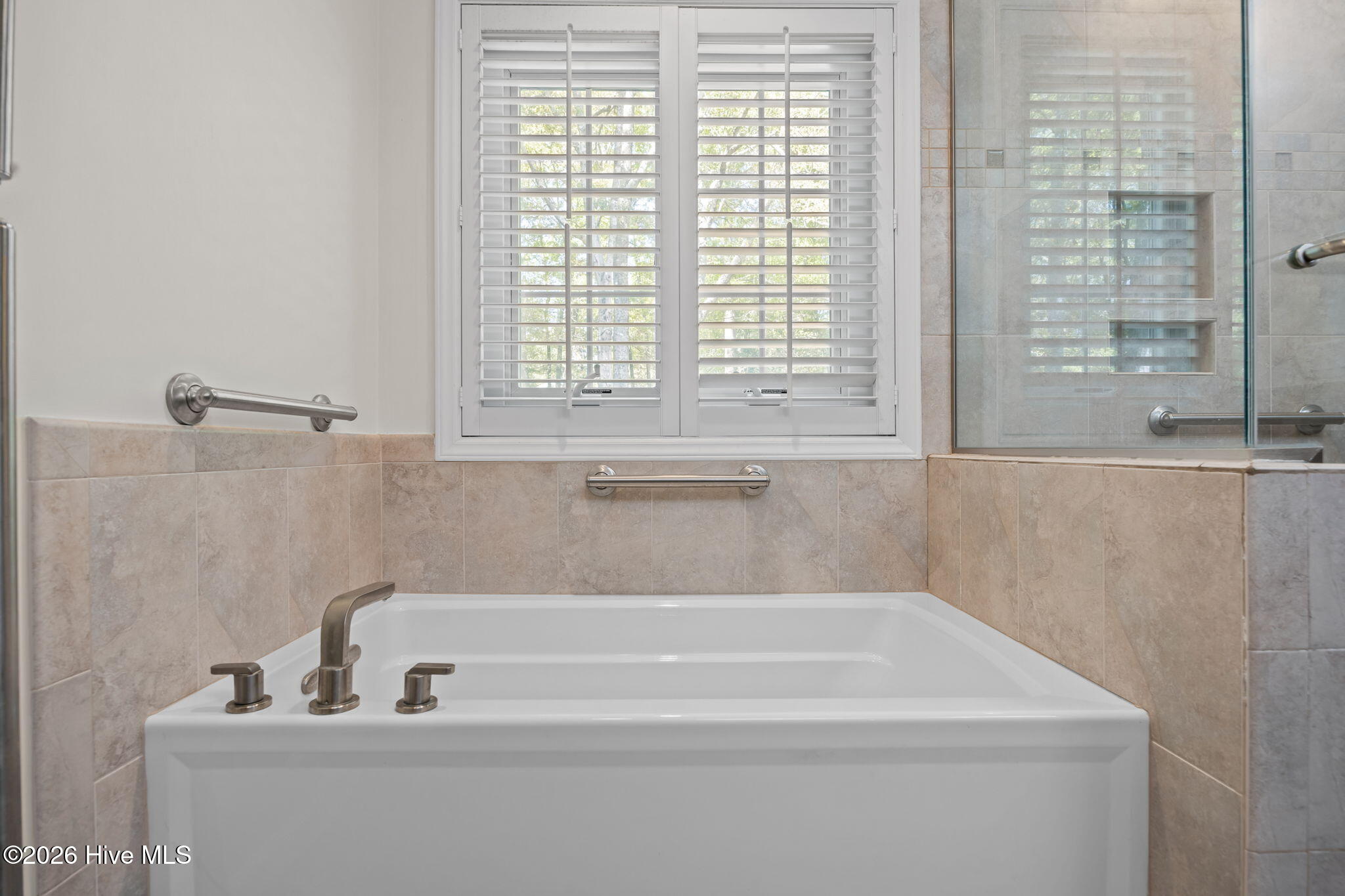 100565188 | Photo 27