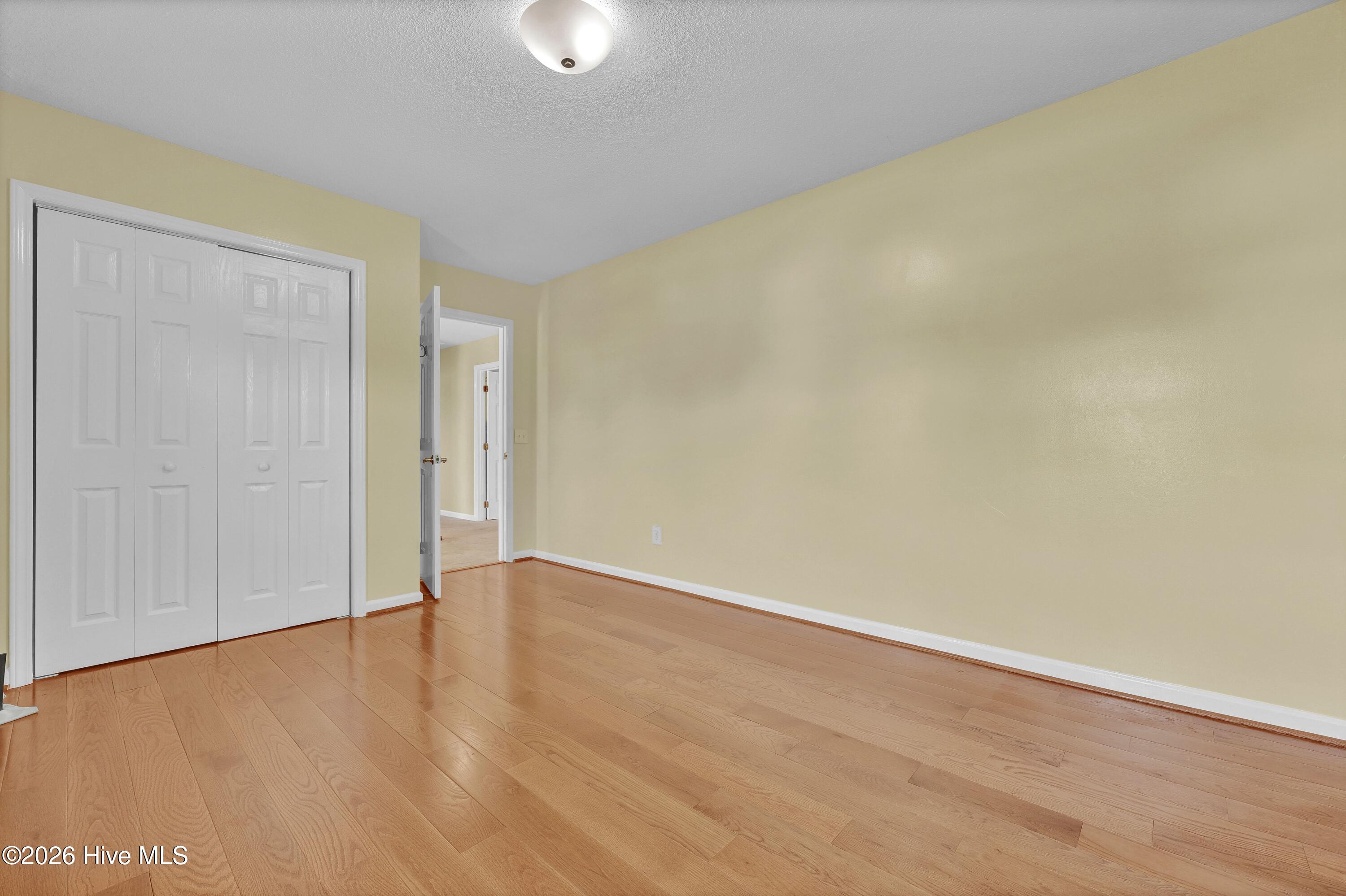 100570171 | Photo 26