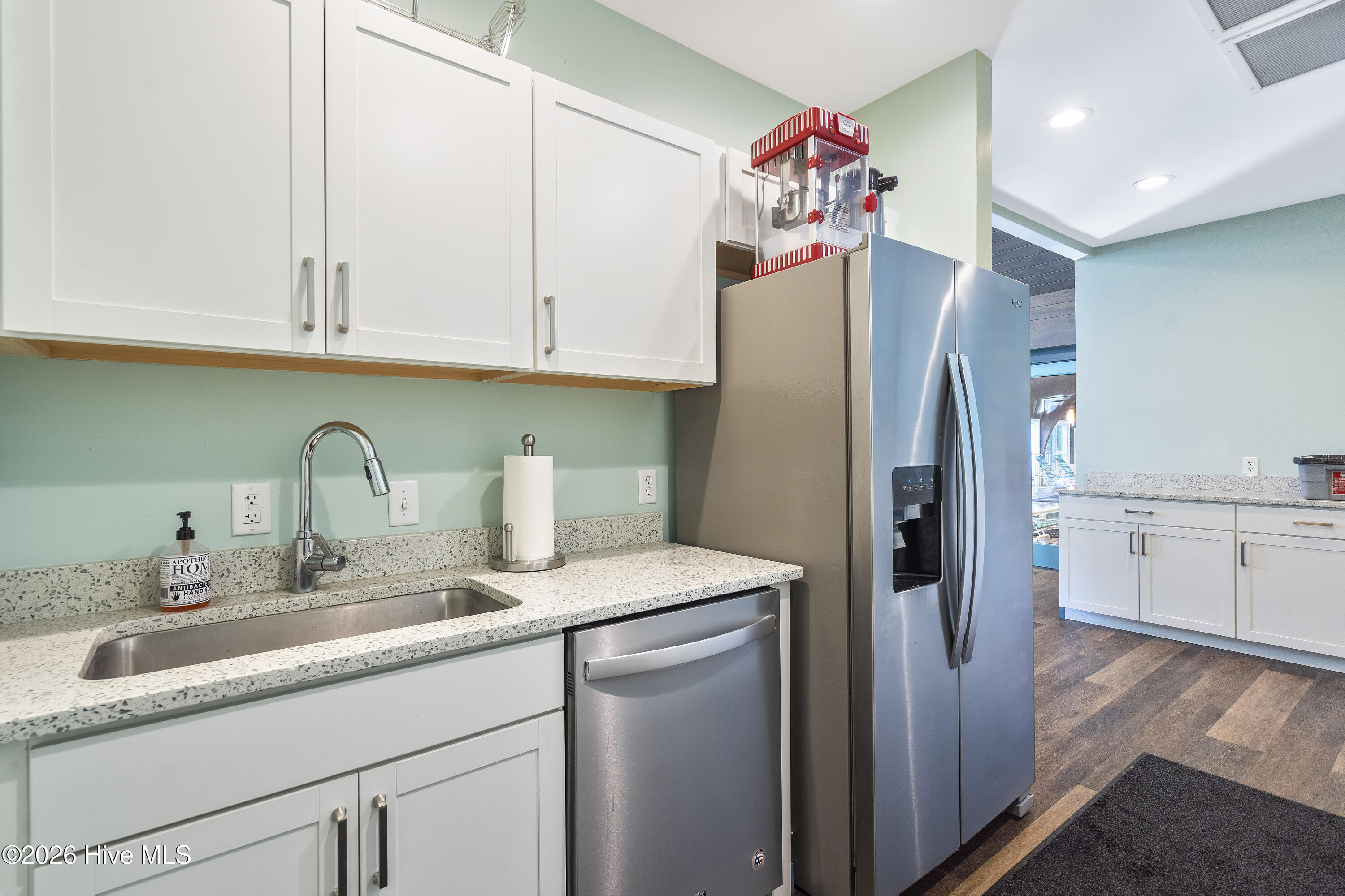 100552987 | Photo 36