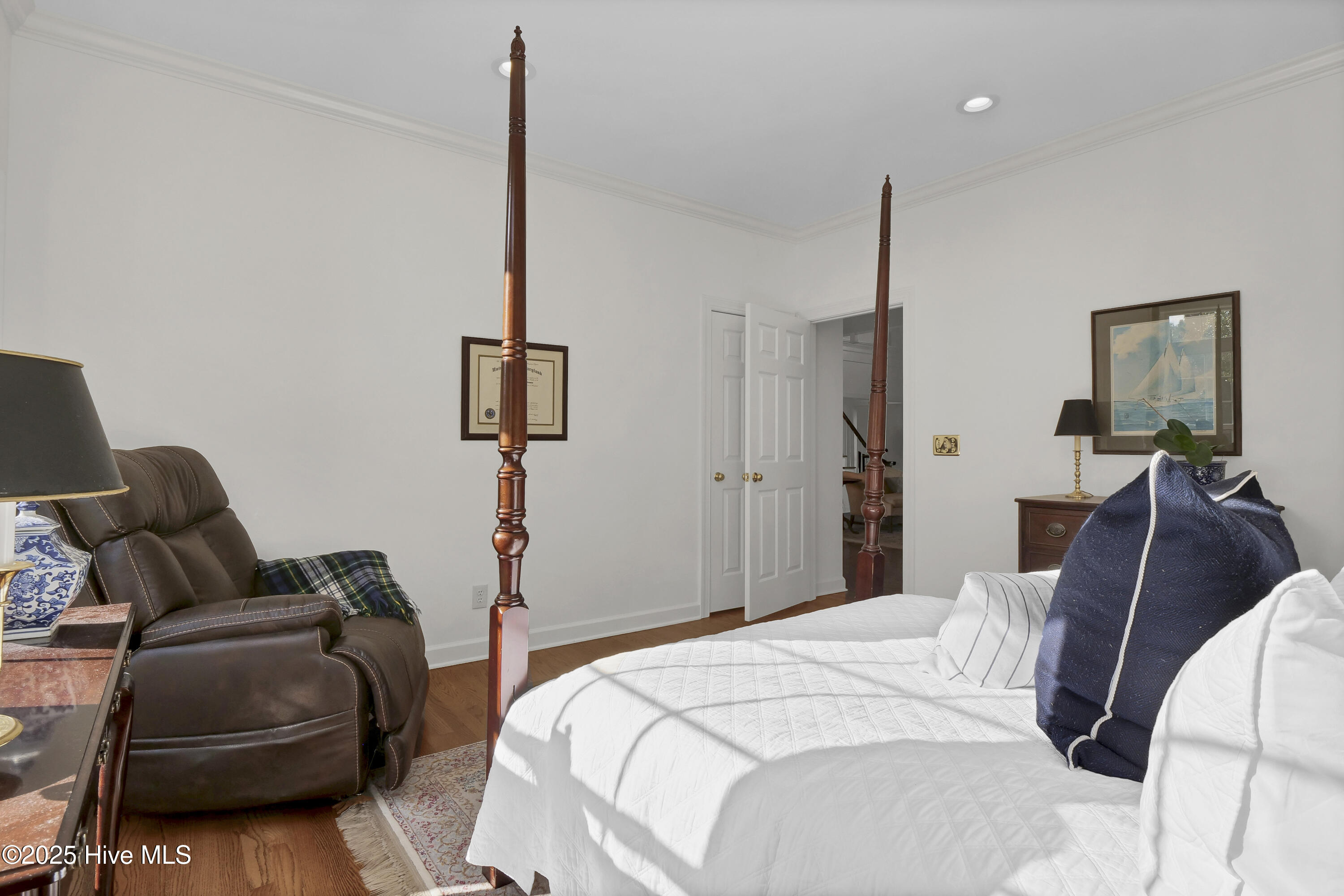 100541341 | Photo 33