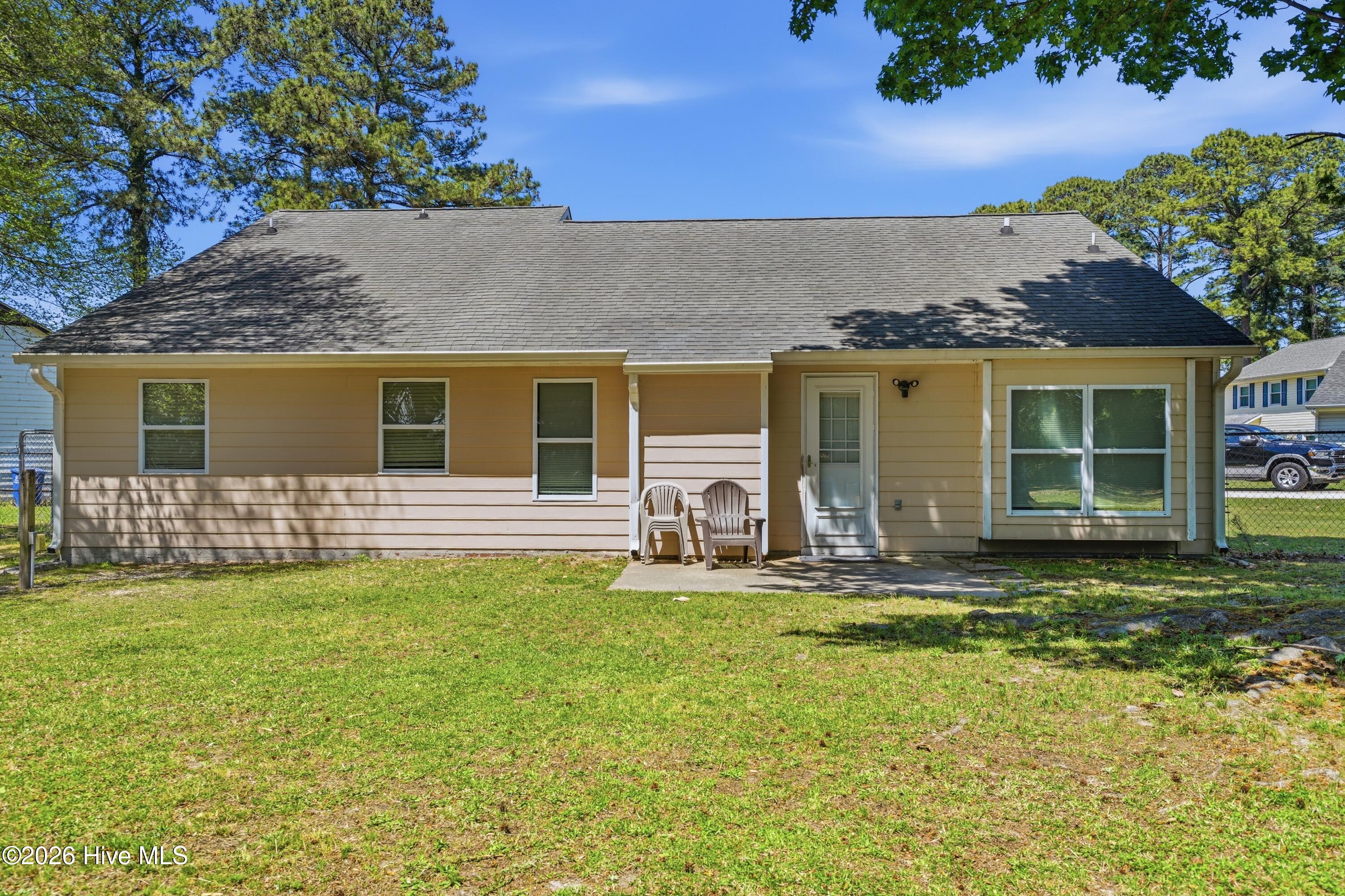 220 E Lakeridge Landing, Jacksonville, NC 28546 – photo 21: 220 E Lakeridge Landing _ 10