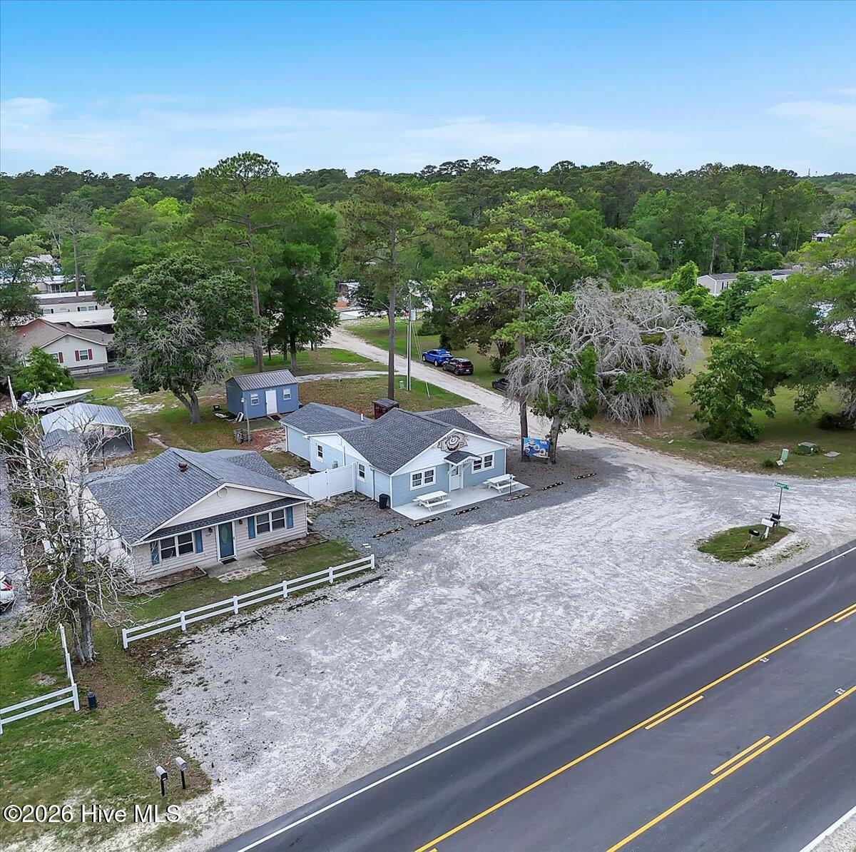 100551922 | Photo 38