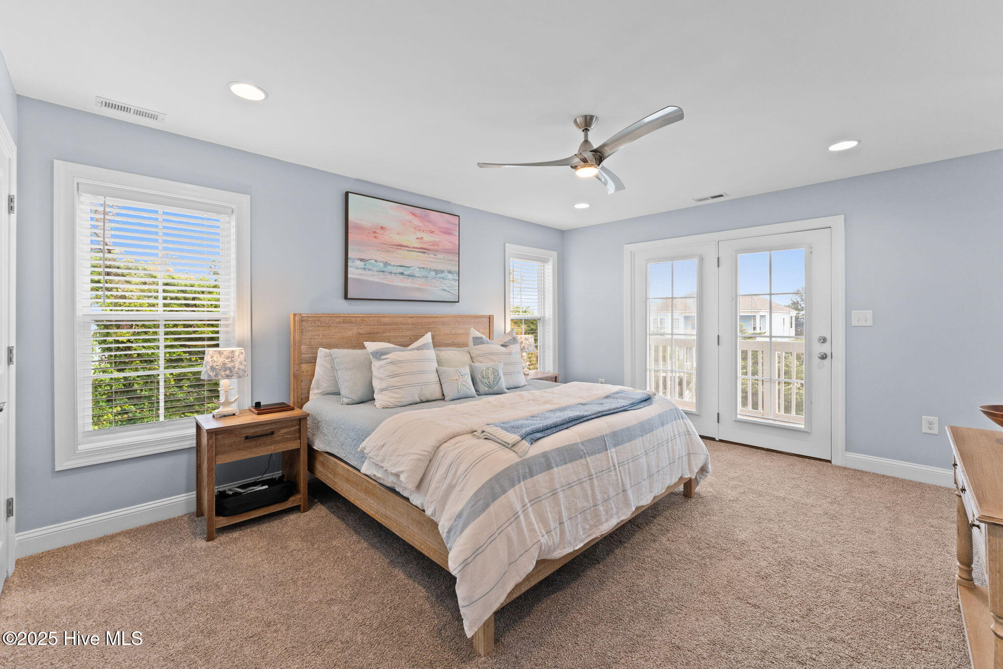 100532717 | Photo 33