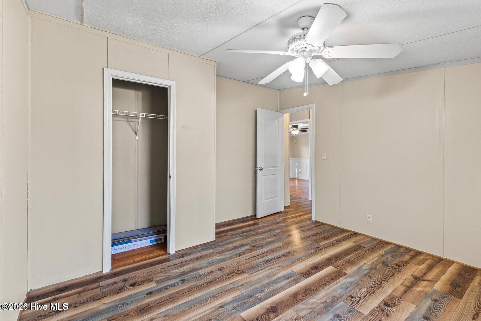 100562569 | Photo 13