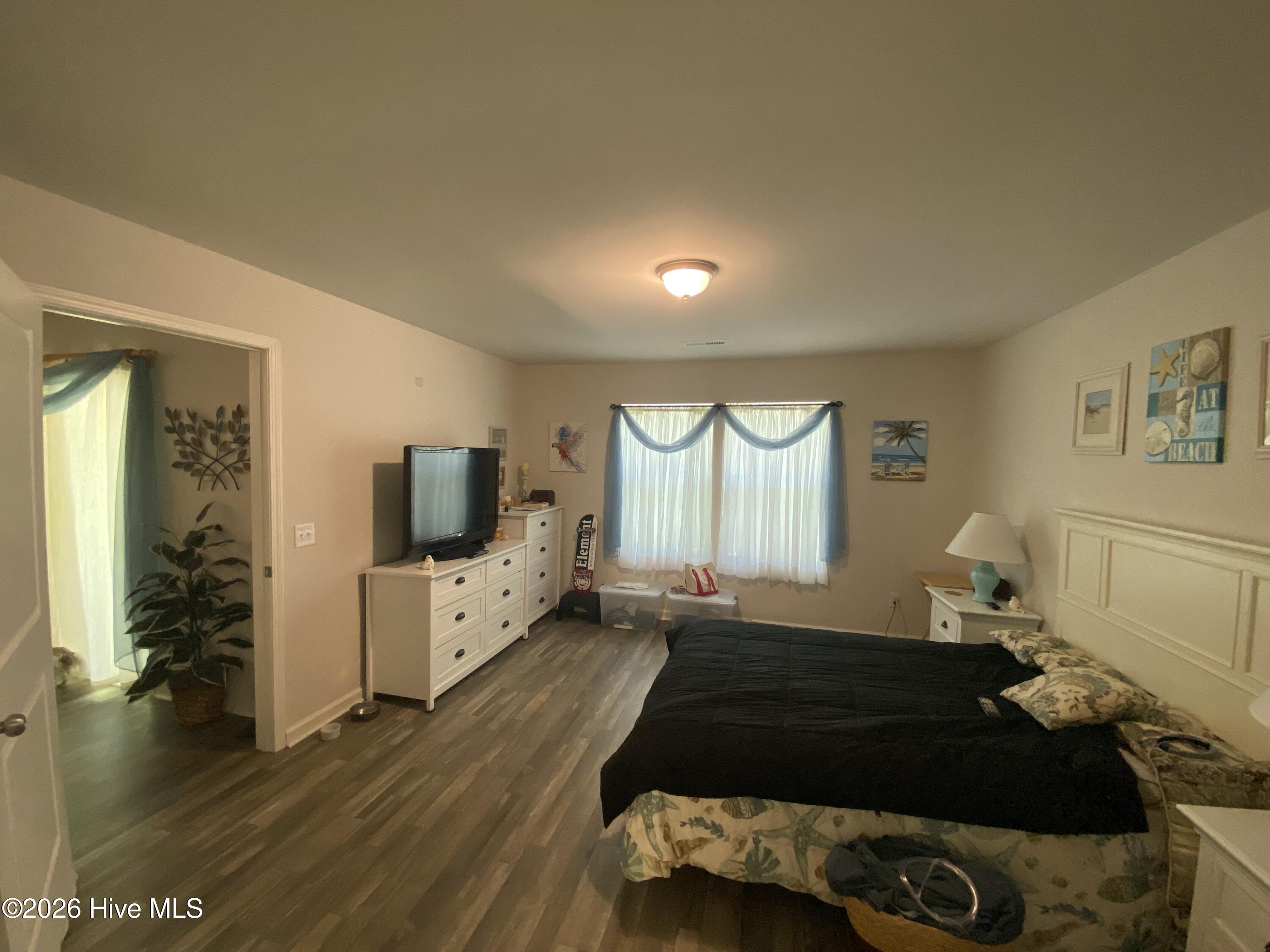 100566692 | Photo 49