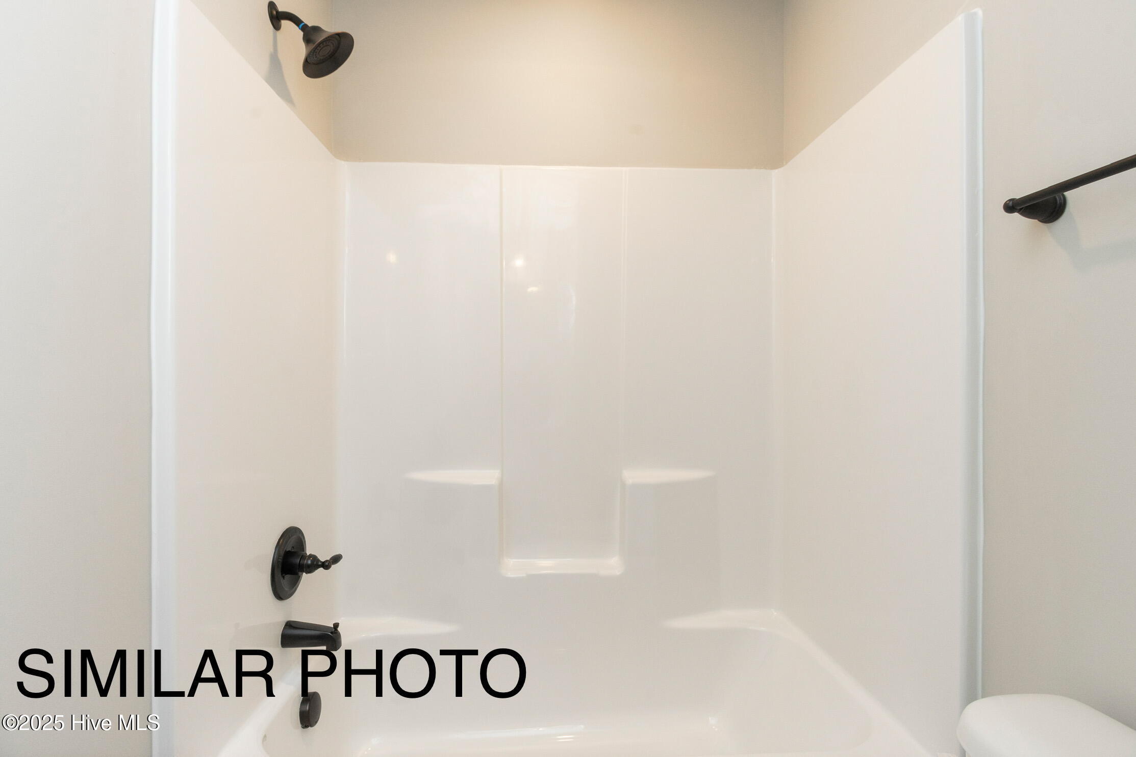 100537995 | Photo 21