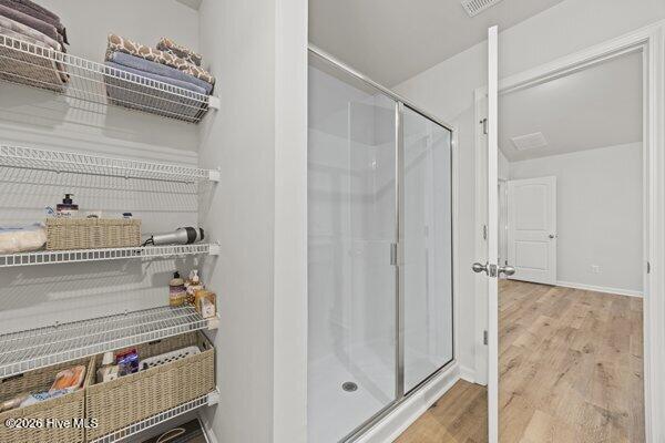 100561159 | Photo 18