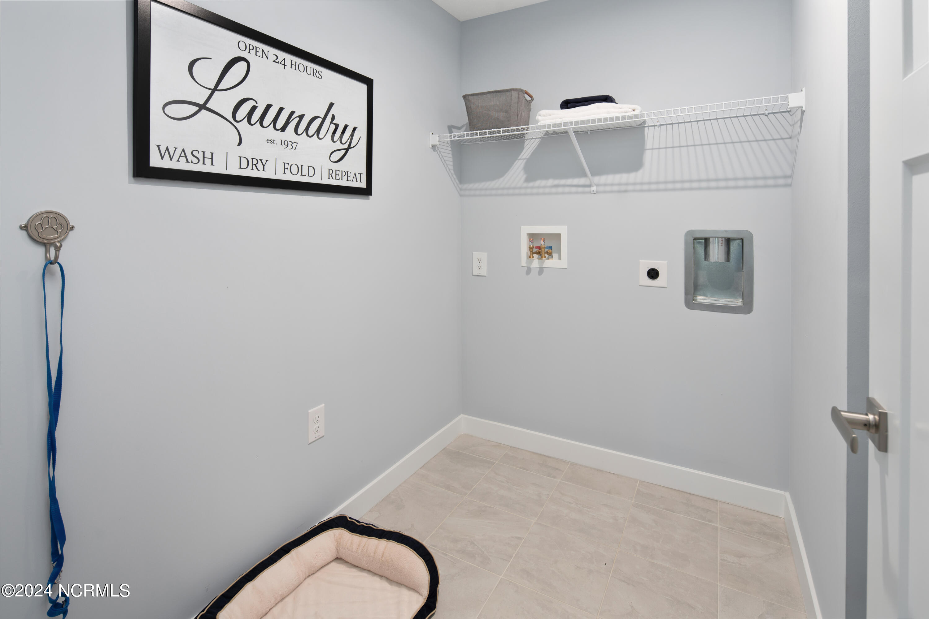 100565438 | Photo 11