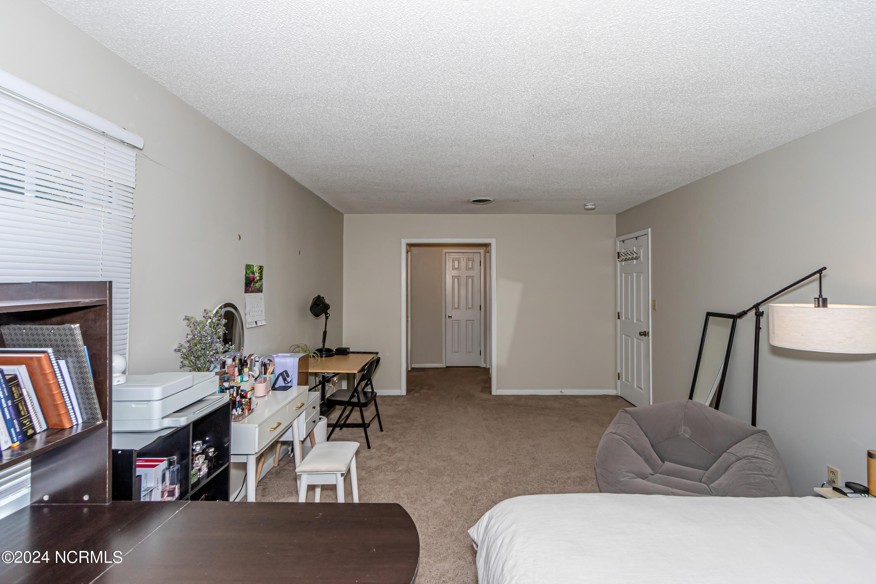 100448019 | Photo 21