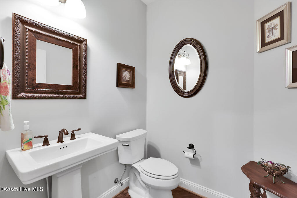 100545215 | Photo 30