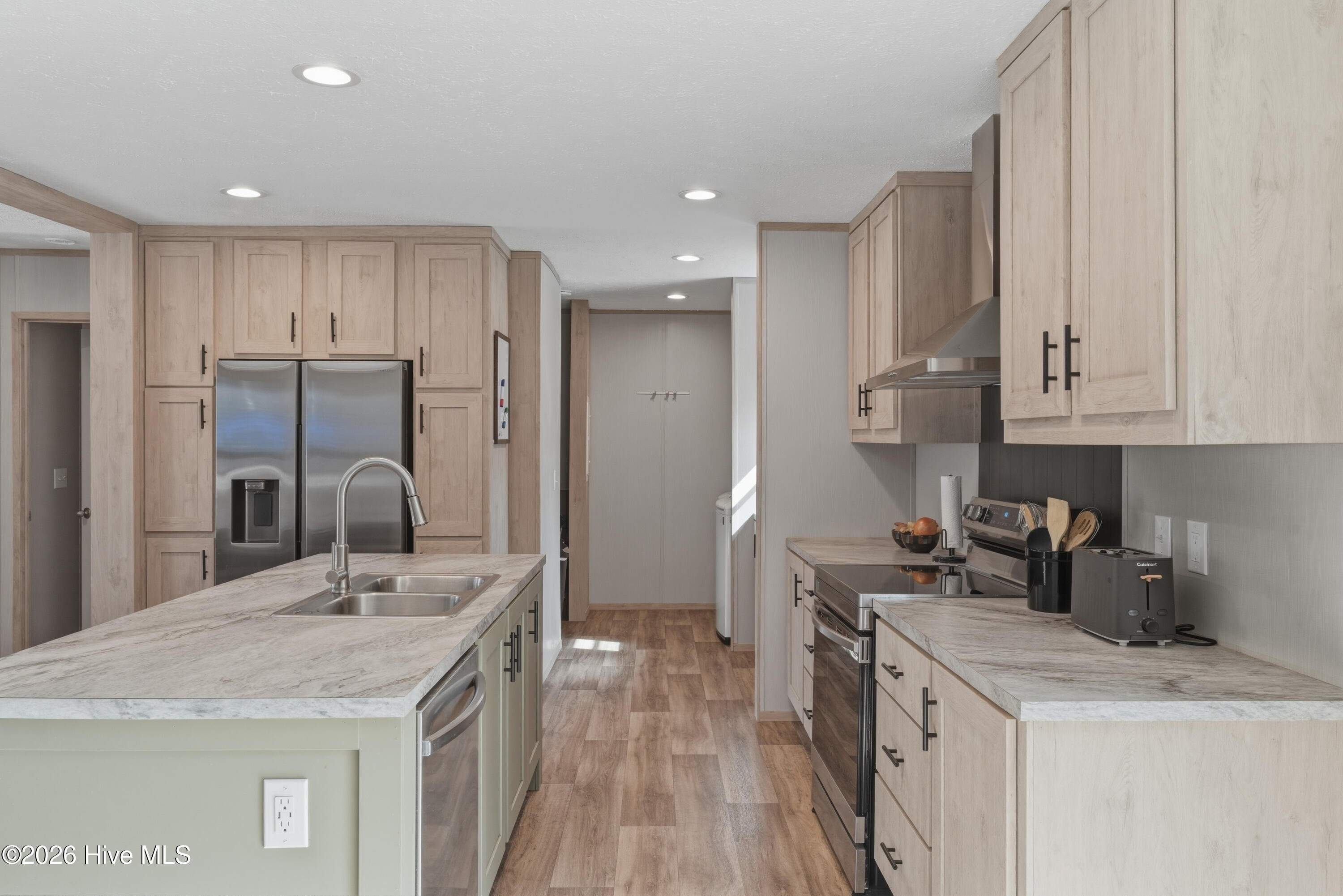 100555550 | Photo 28