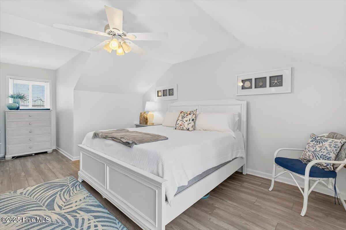 100542935 | Photo 28