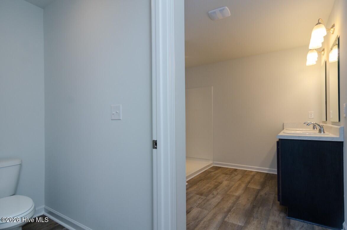 100568569 | Photo 12