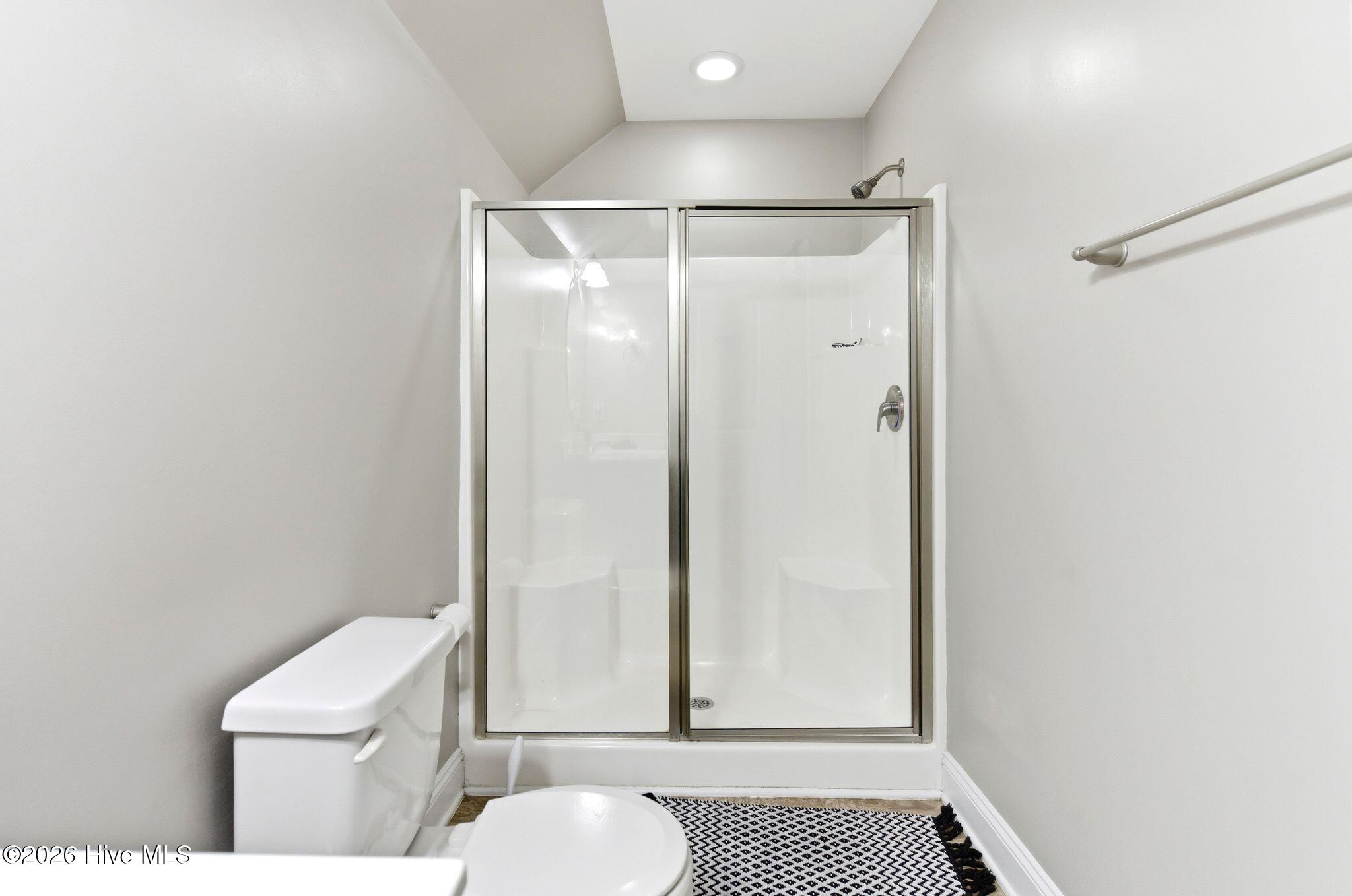 100568404 | Photo 53