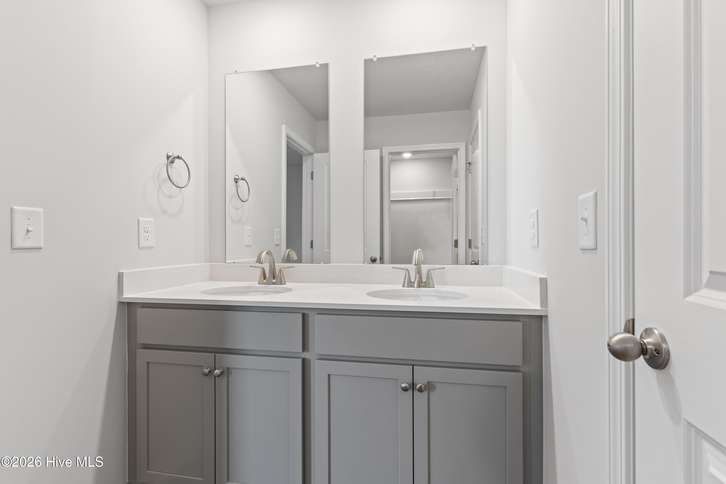 100538975 | Photo 29