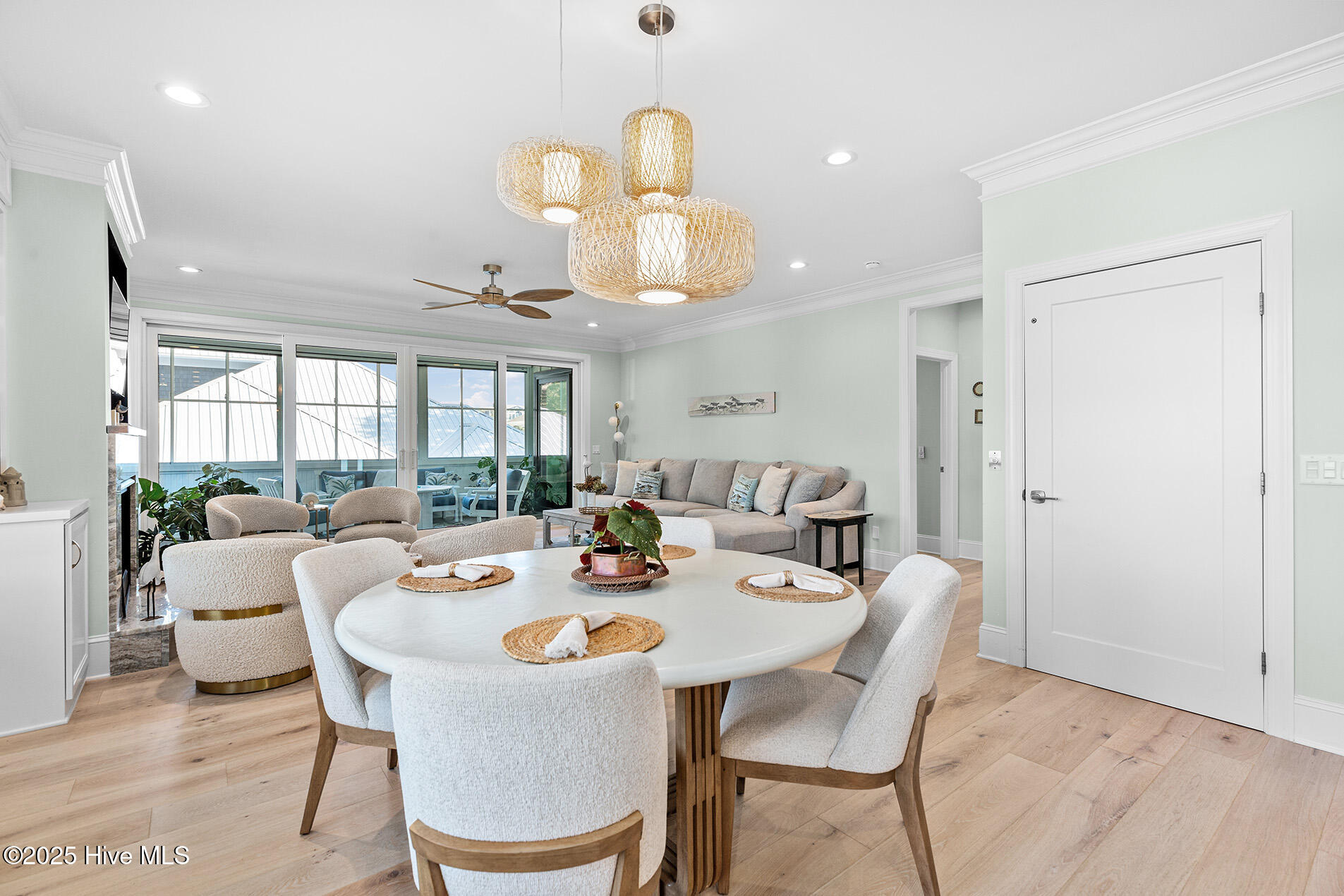 100540813 | Photo 21