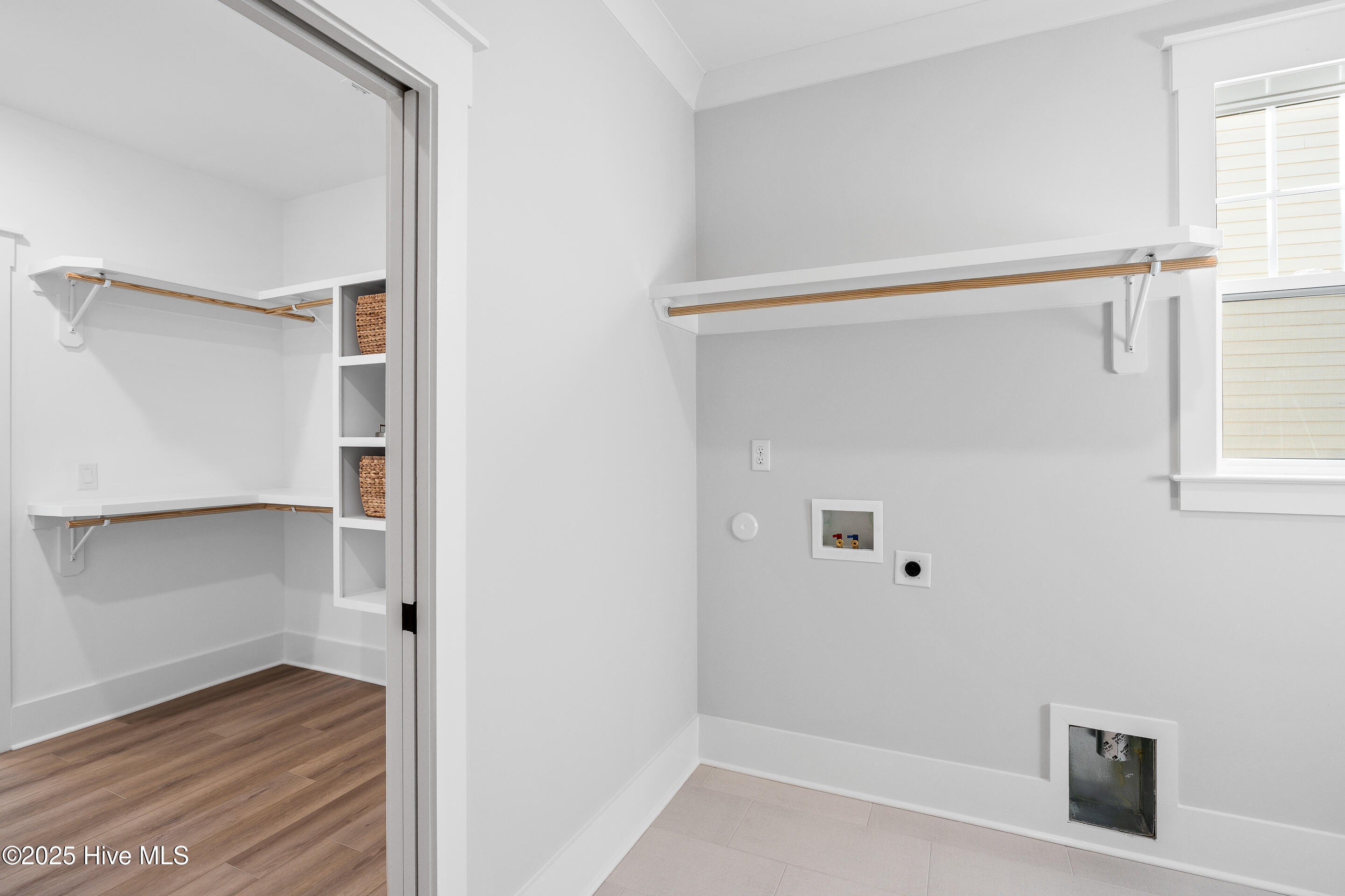 100531959 | Photo 46