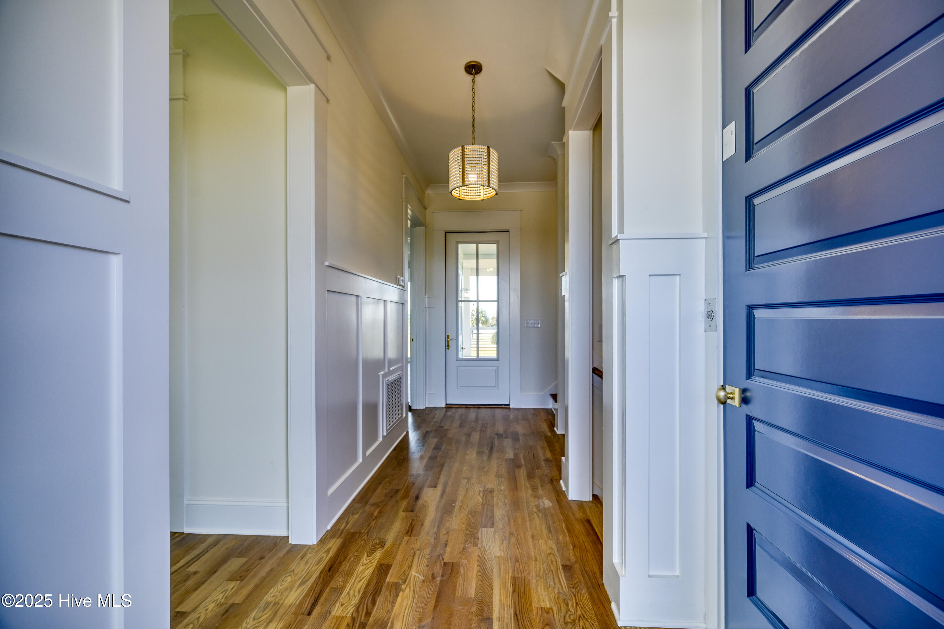 100516070 | Photo 13