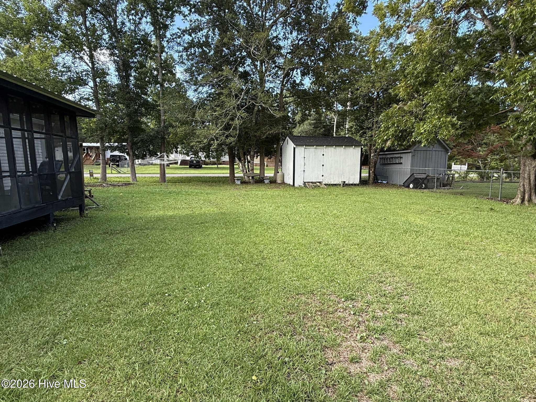 100549853 | Photo 23