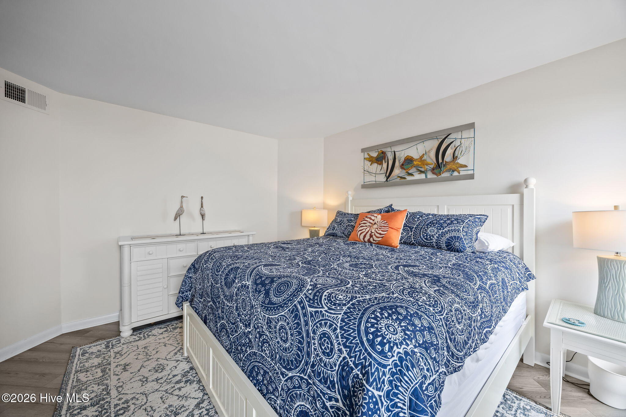 100557729 | Photo 19