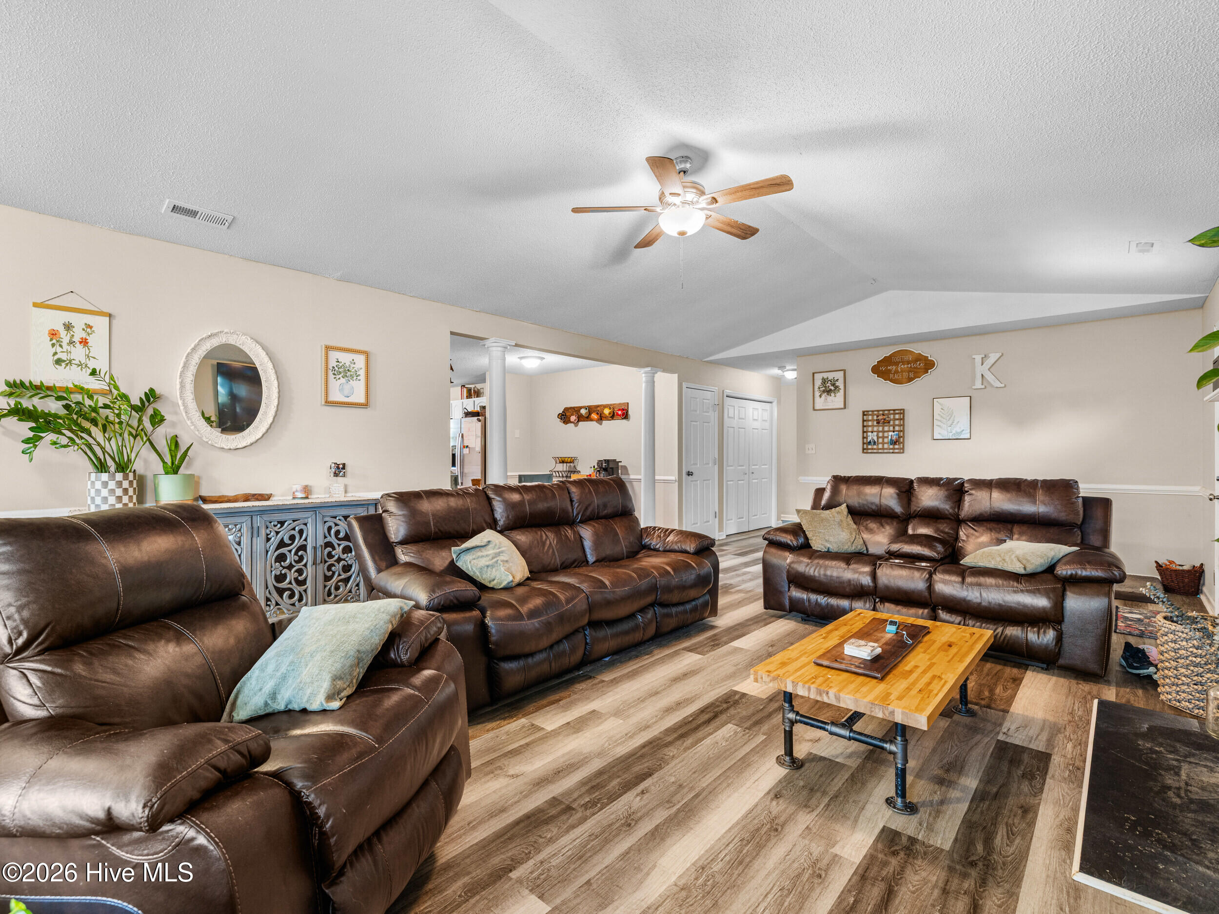 100567636 | Photo 13