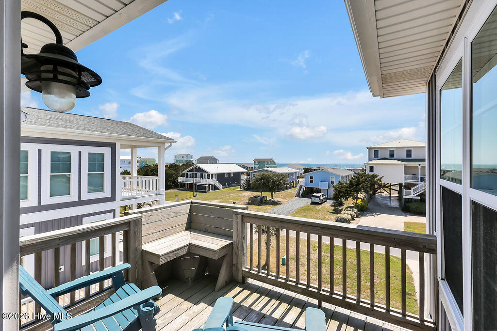 100565368 | Photo 20