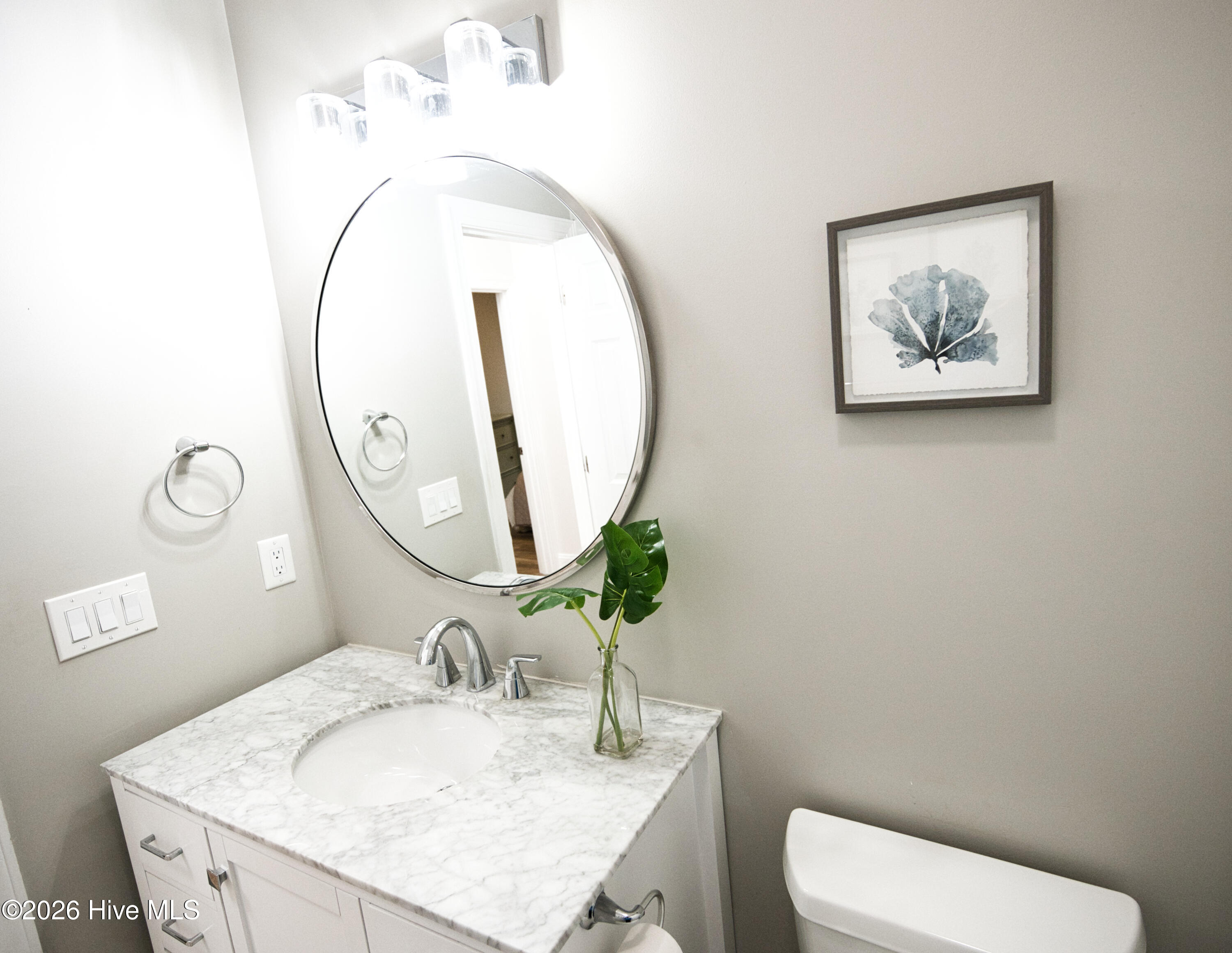 100558044 | Photo 39