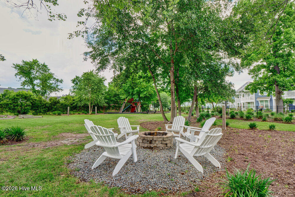 100558129 | Photo 67