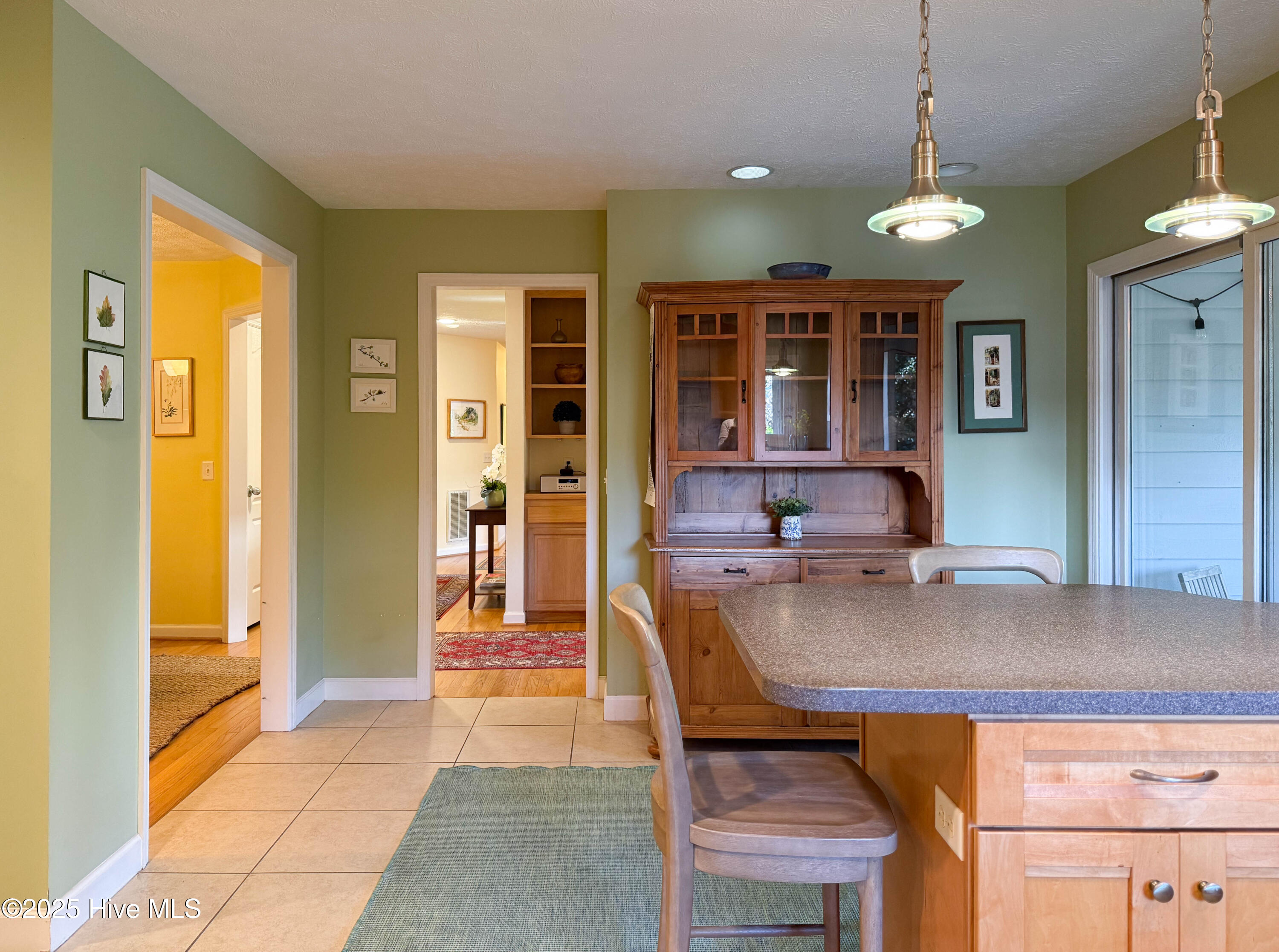 100538841 | Photo 25