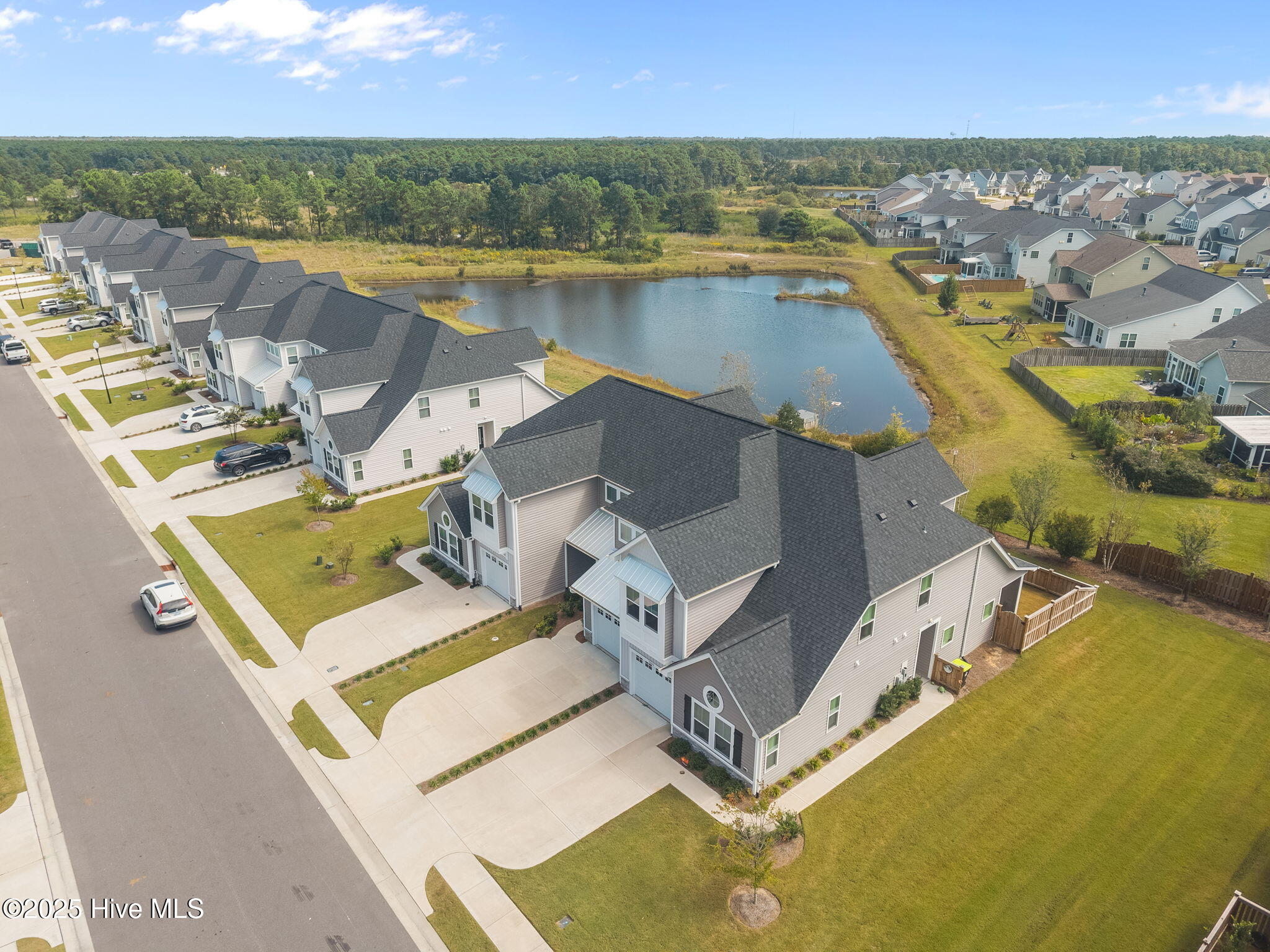 100533920 | Photo 45