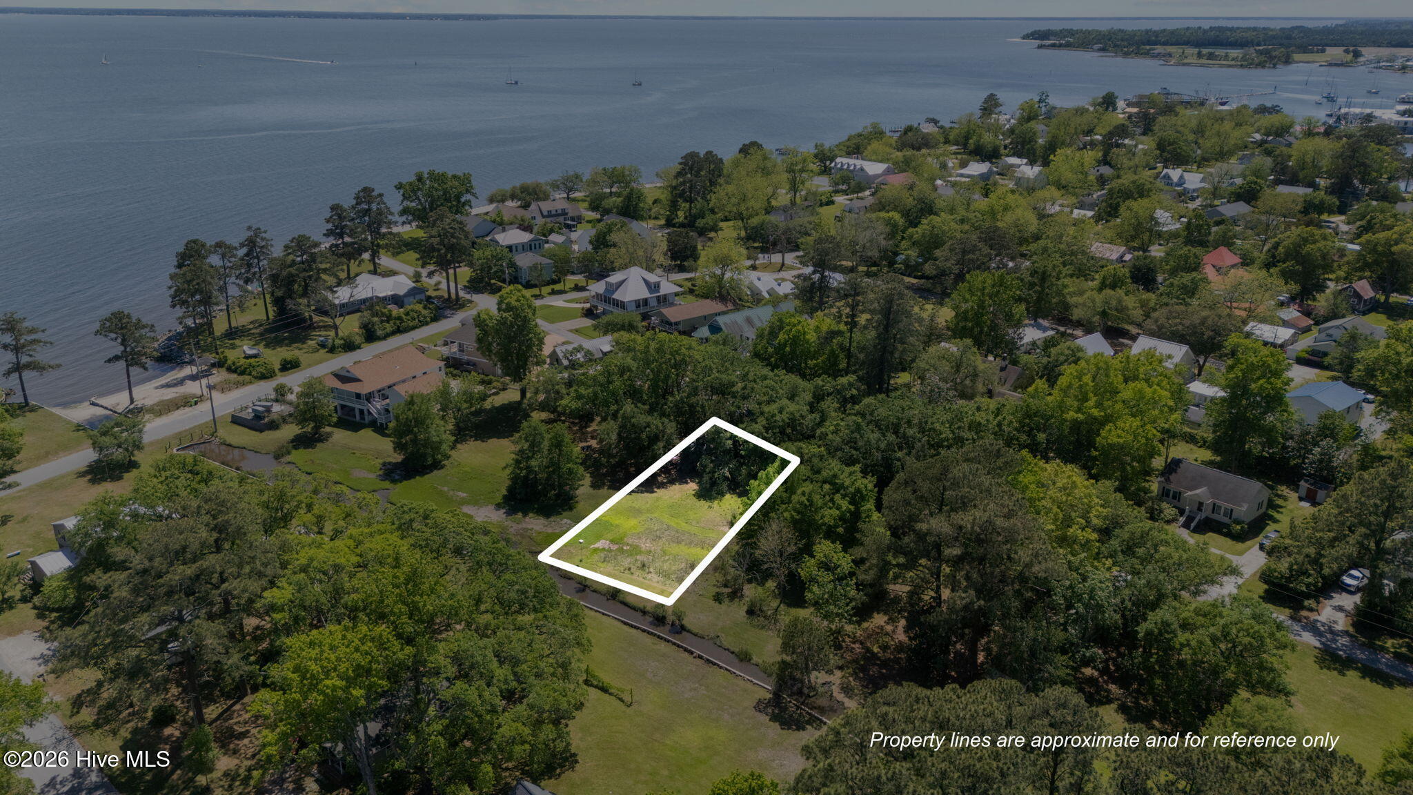 360 F Vandemere Street,Oriental