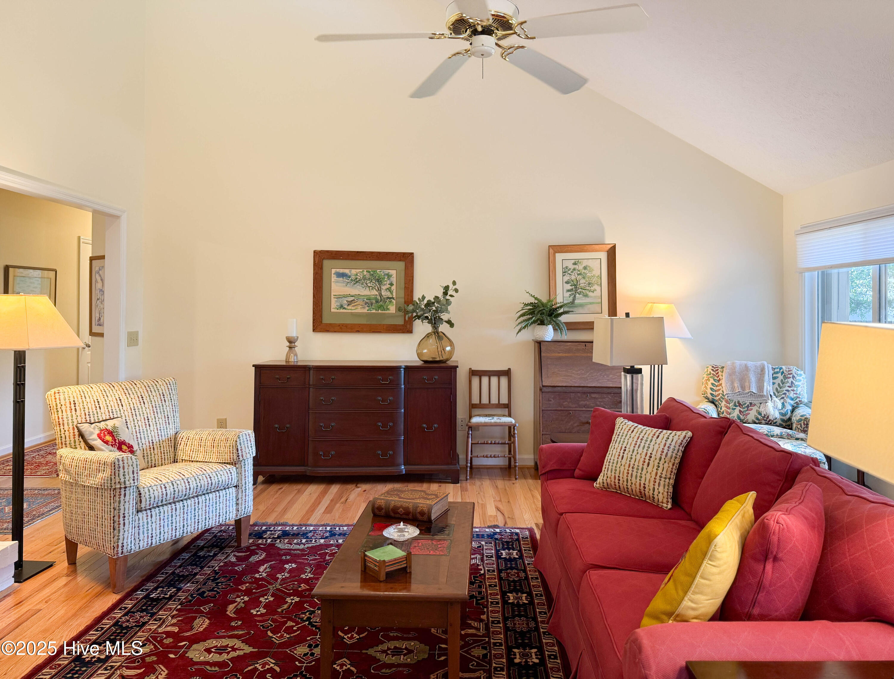 100538841 | Photo 13