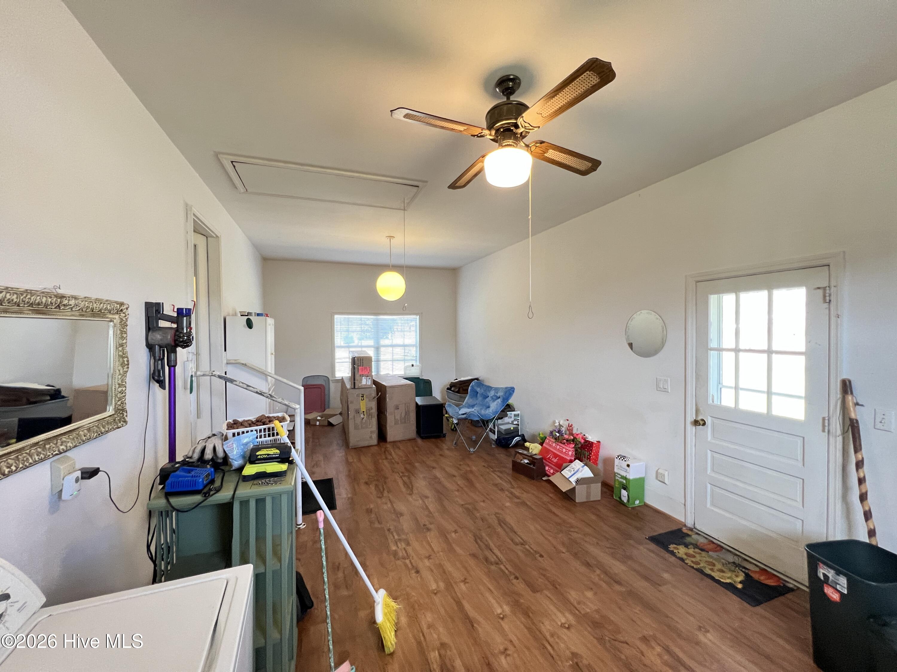 100562608 | Photo 27