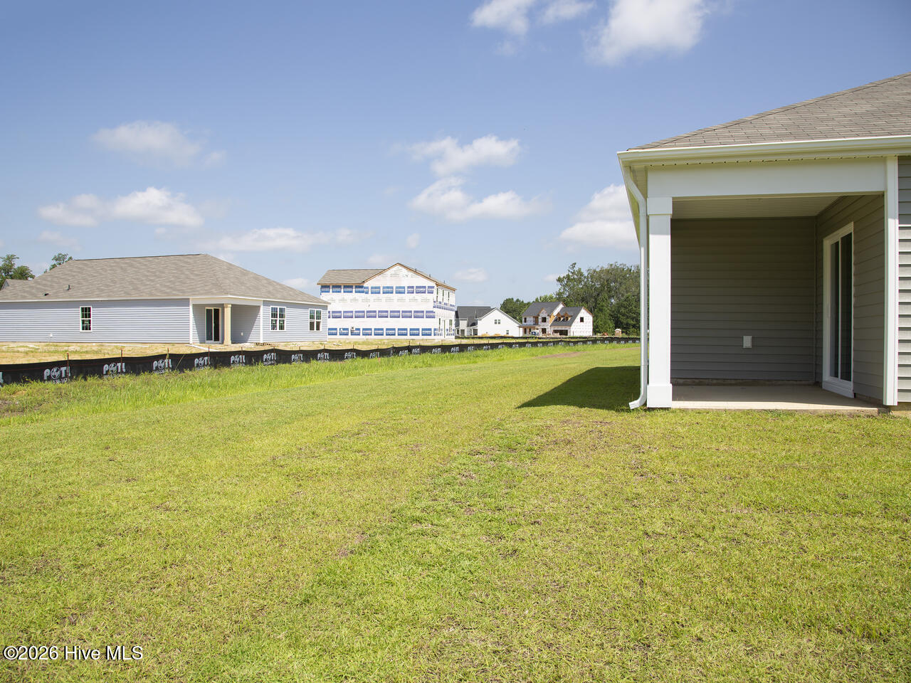 100548356 | Photo 26