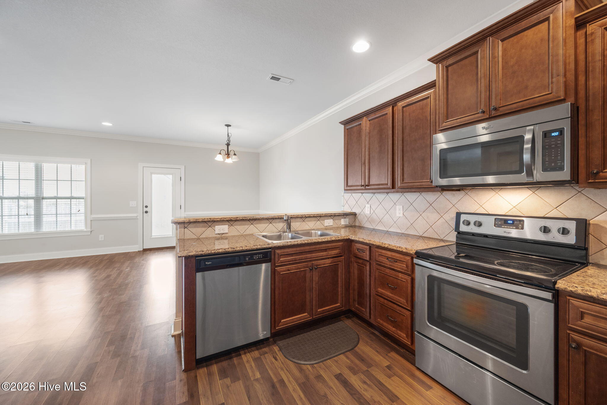 19-web-or-mls-BLS_0030