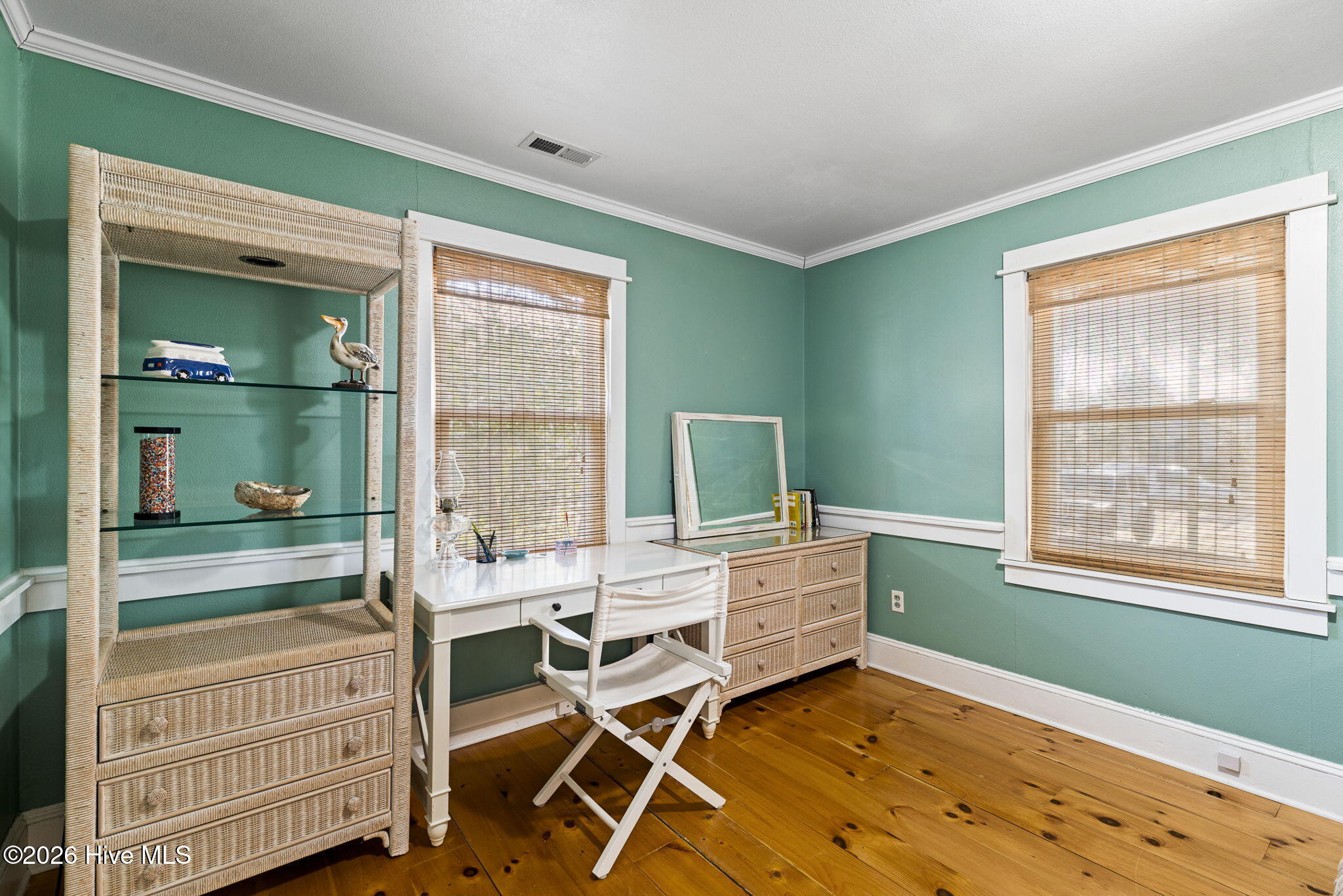 100557713 | Photo 27