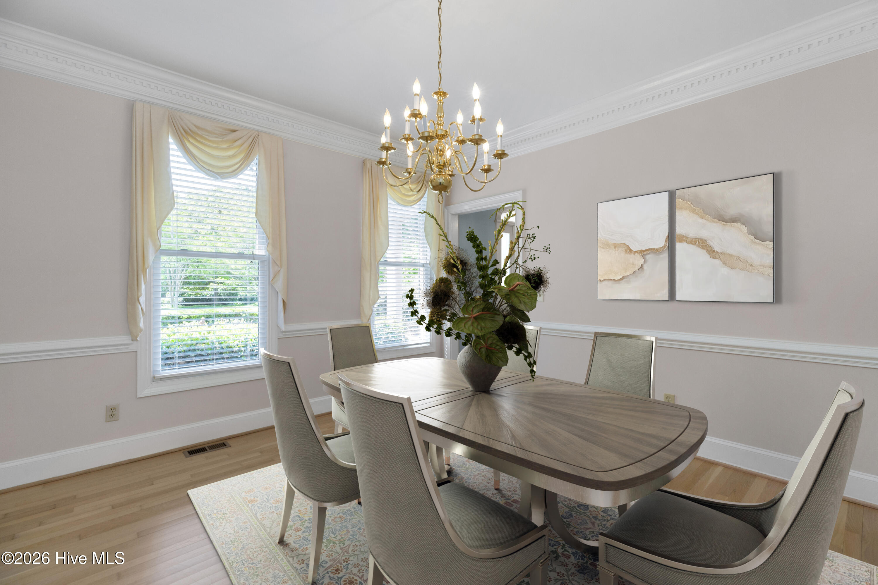 100566795 | Photo 13