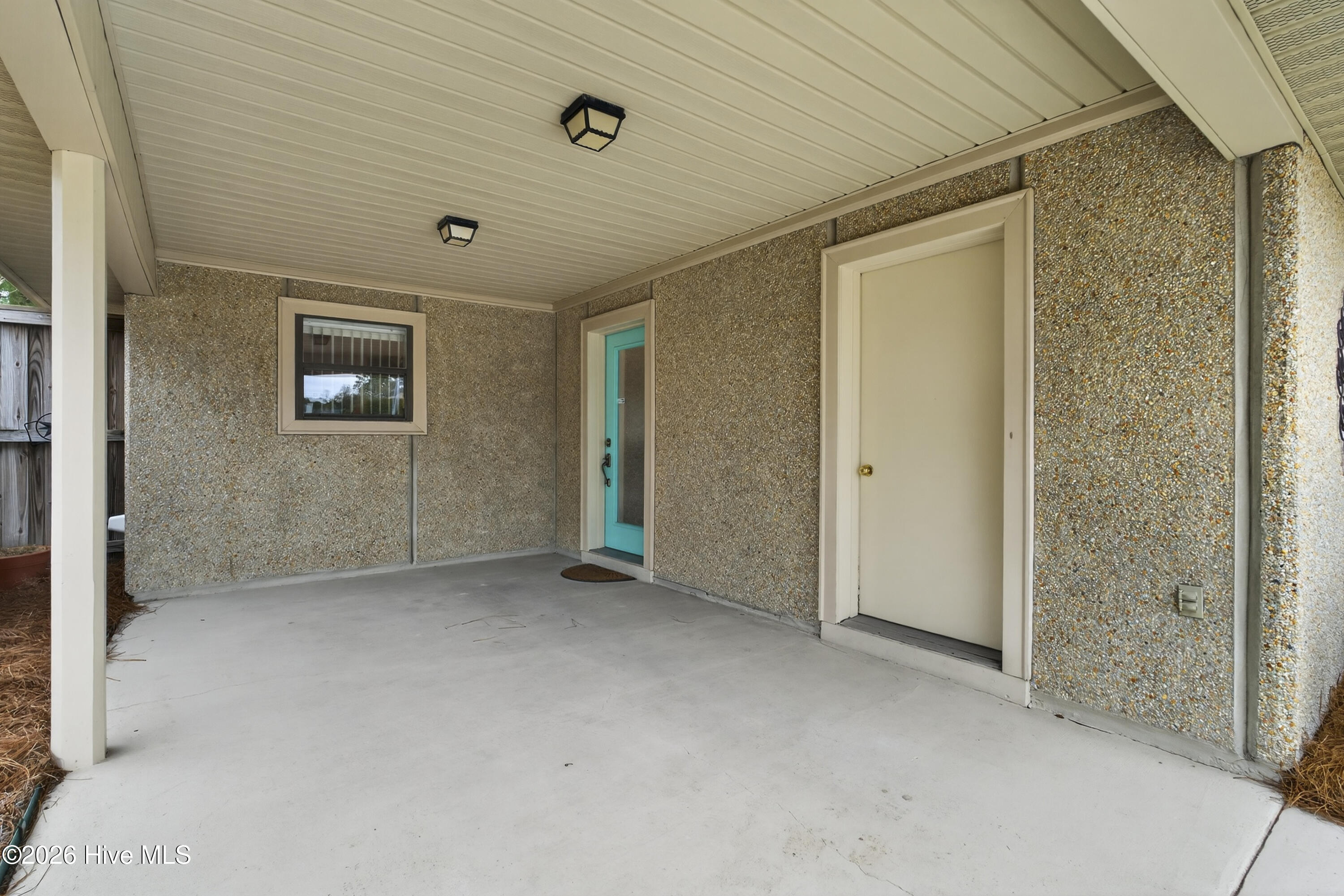 100557206 | Photo 31