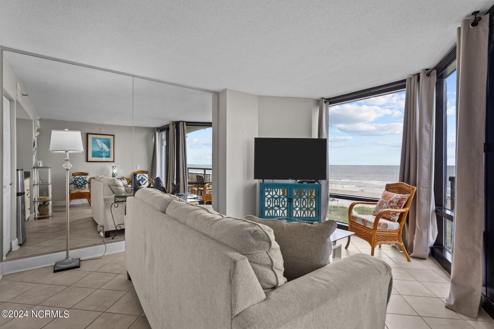 100531312 | Photo 15