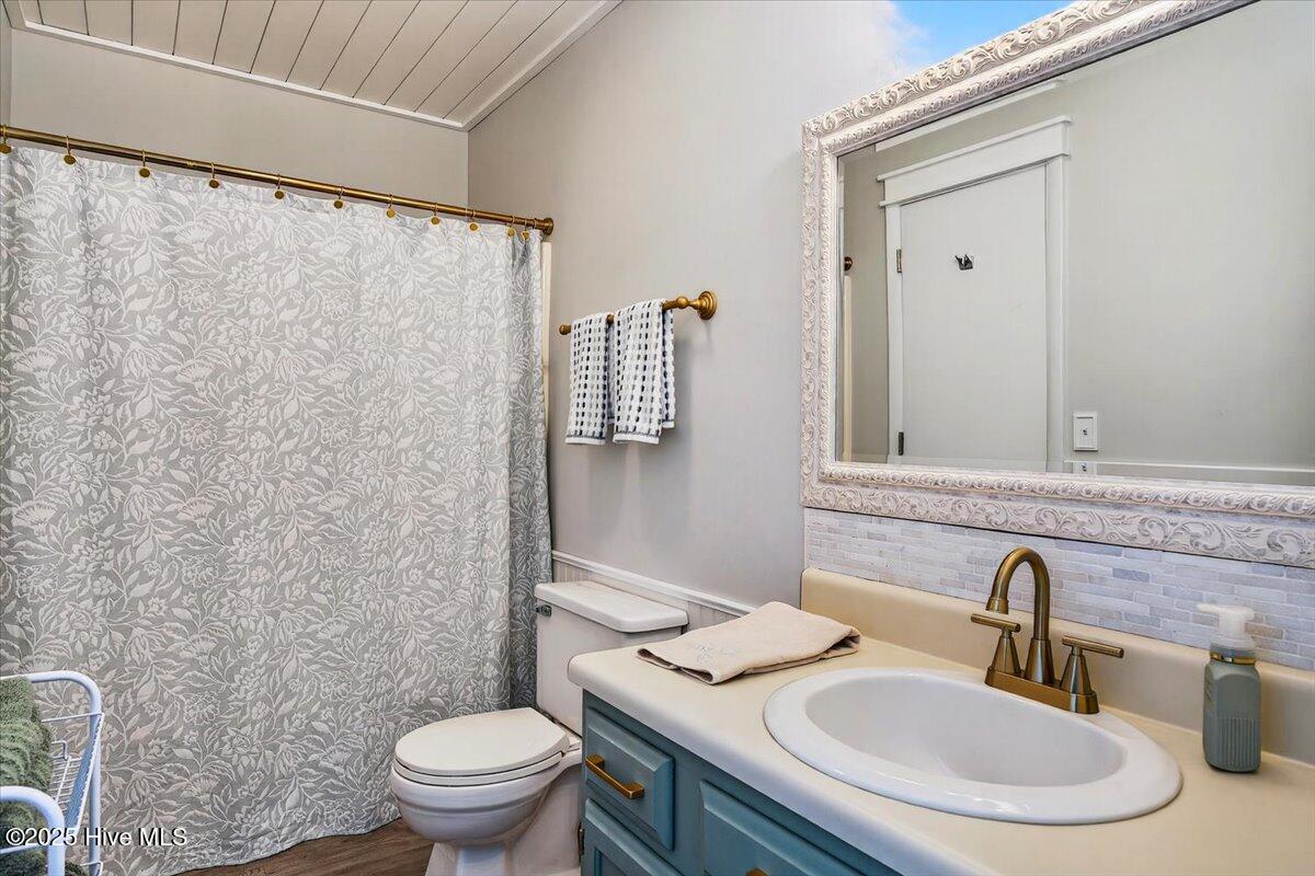 100529253 | Photo 38