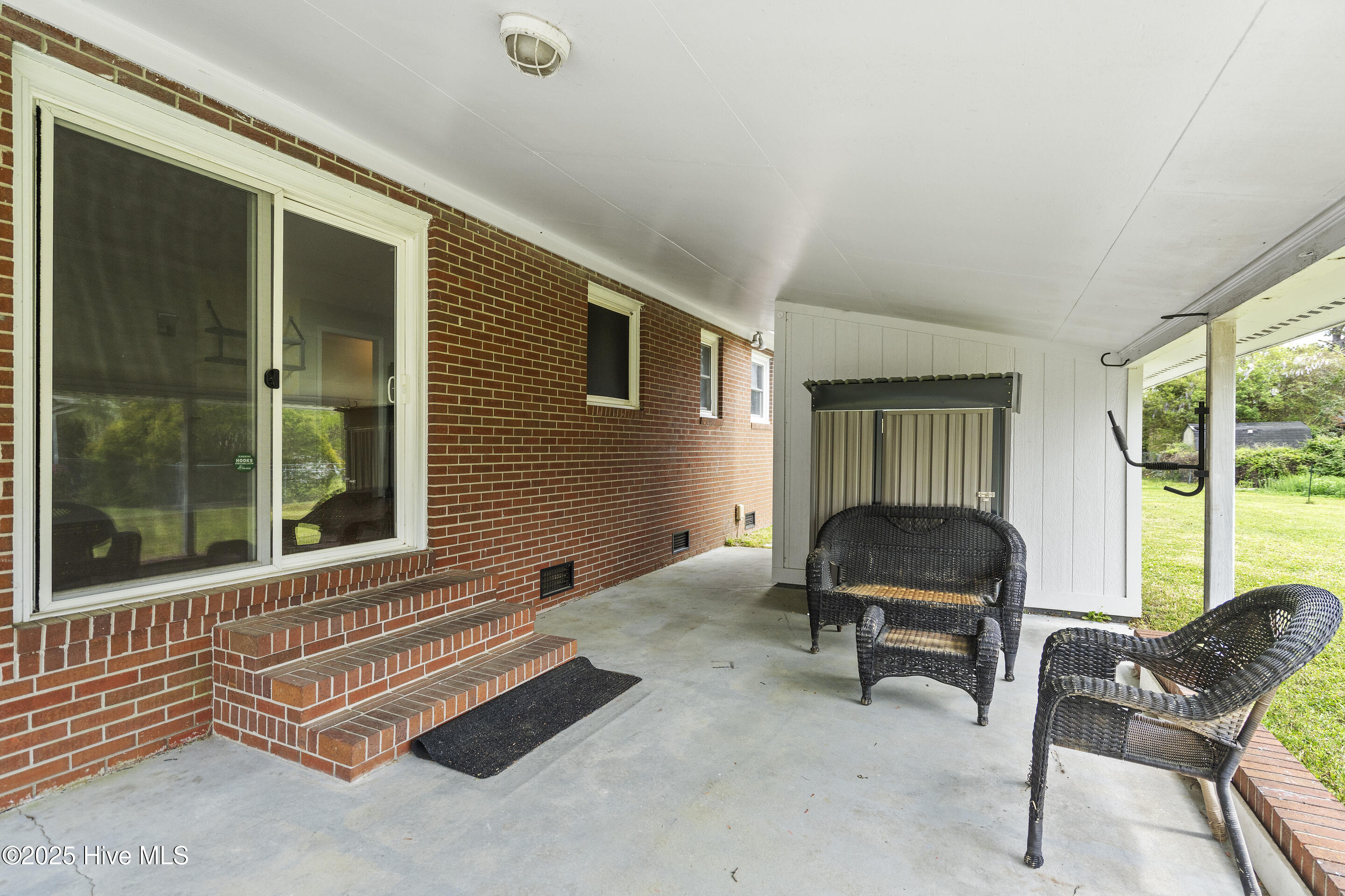 100564463 | Photo 20