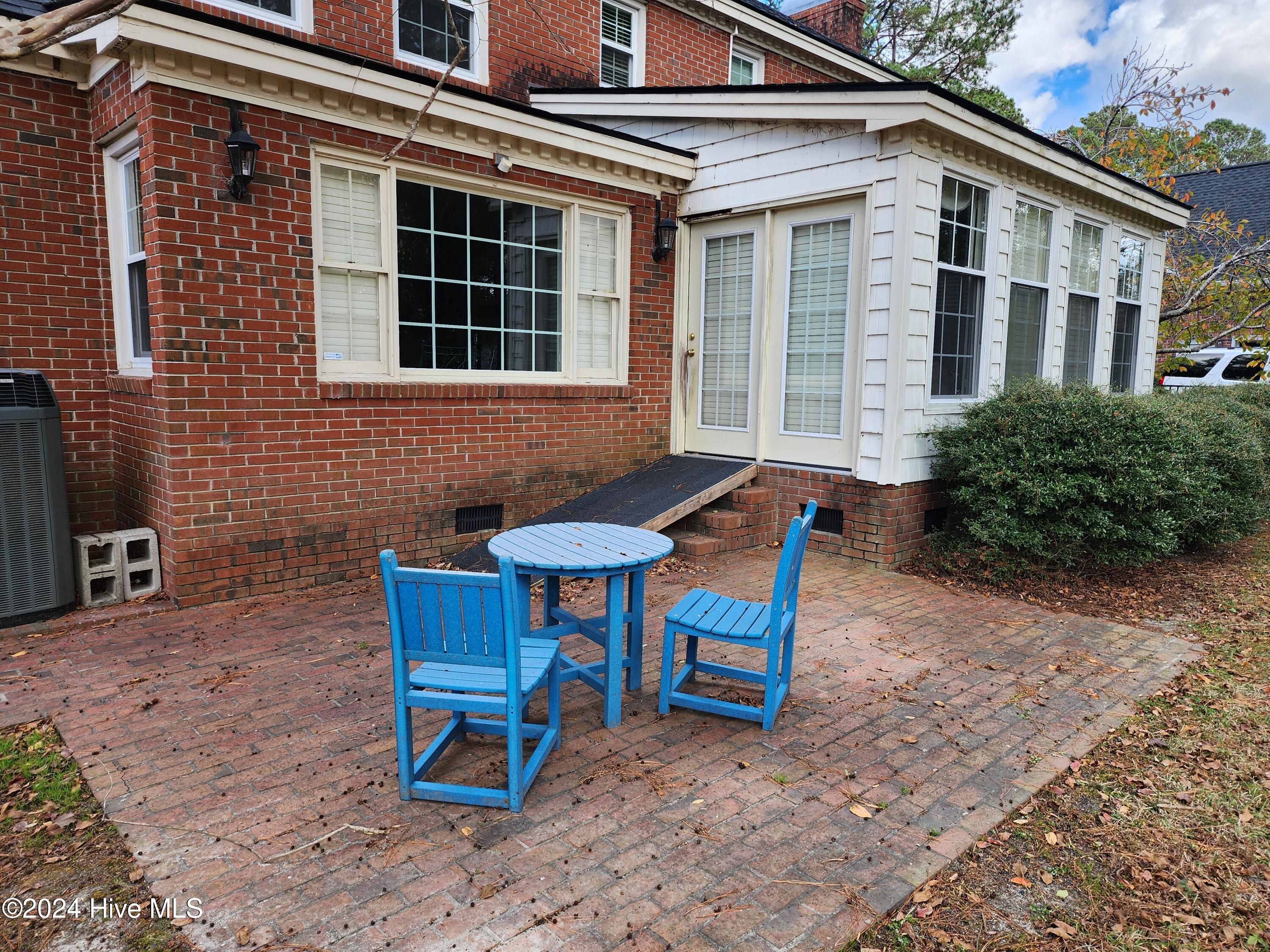 100477121 | Photo 23