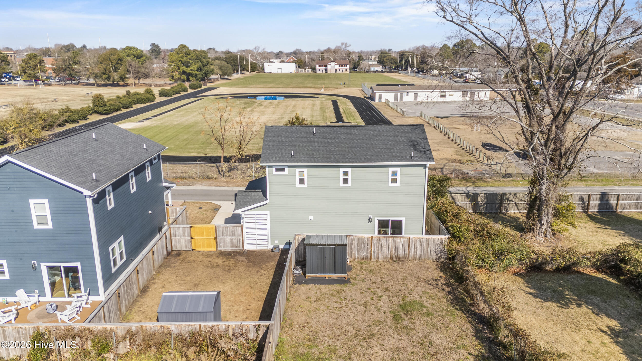 100545207 | Photo 38