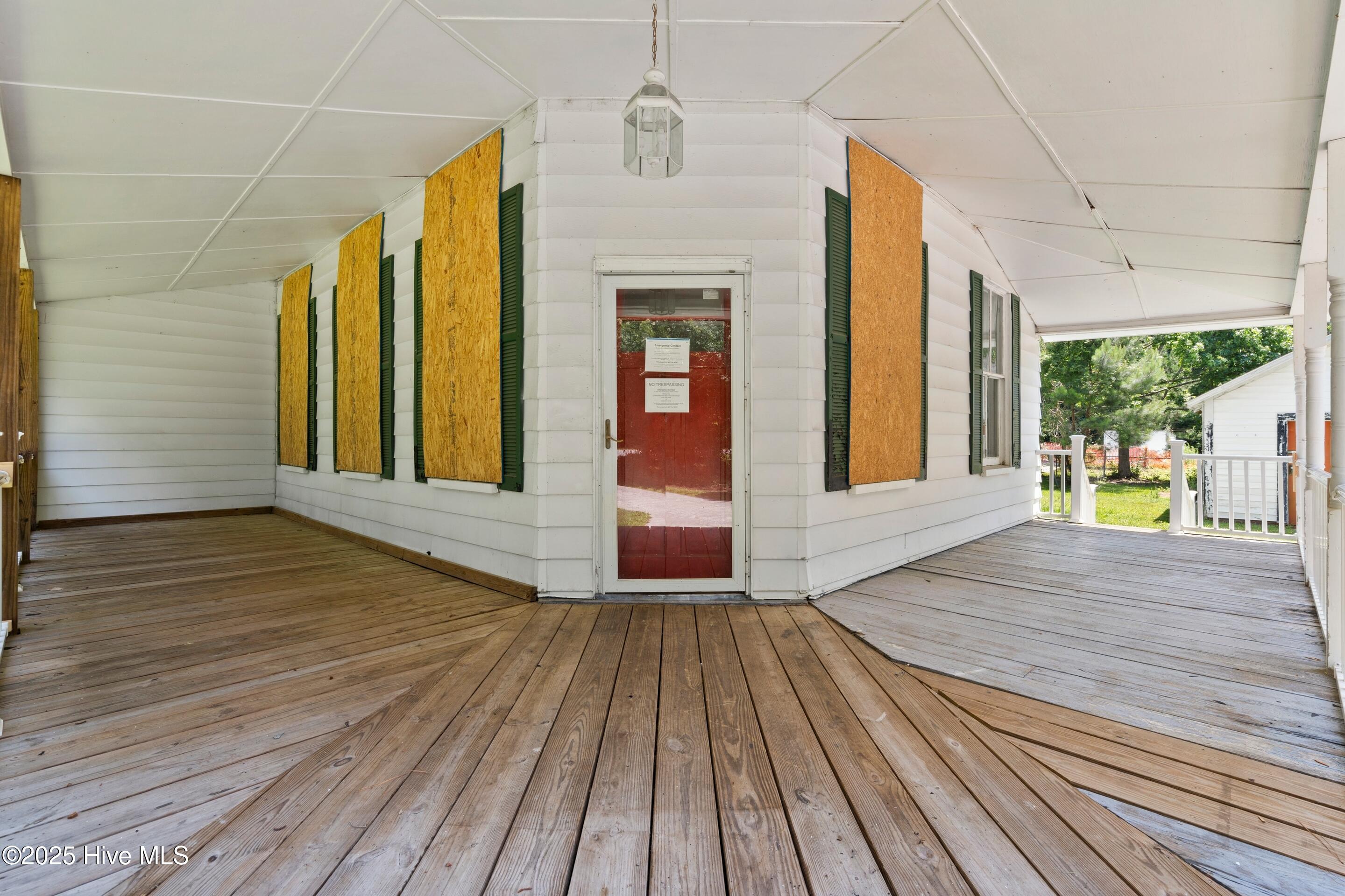 Homes for sale in Lake Waccamaw, NC | 401 Pecan Ln, Lake Waccamaw, NC 28450 | MLS# 100513299