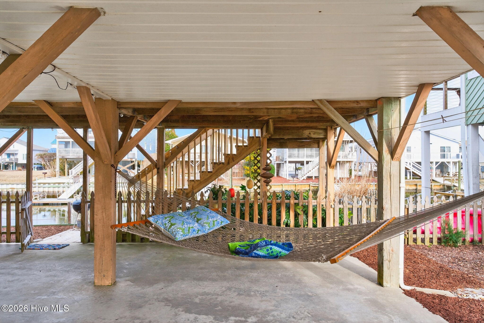 100556998 | Photo 34