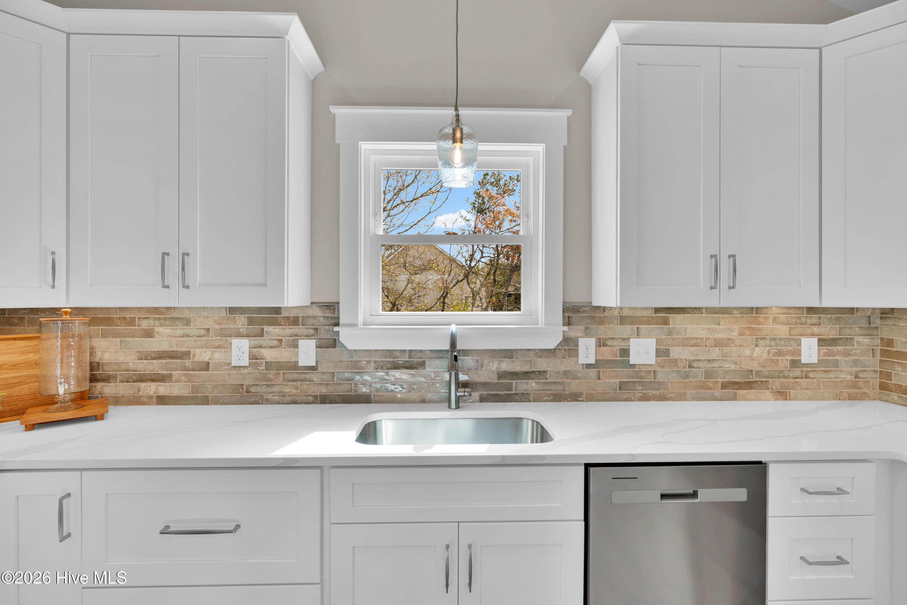 100564696 | Photo 10